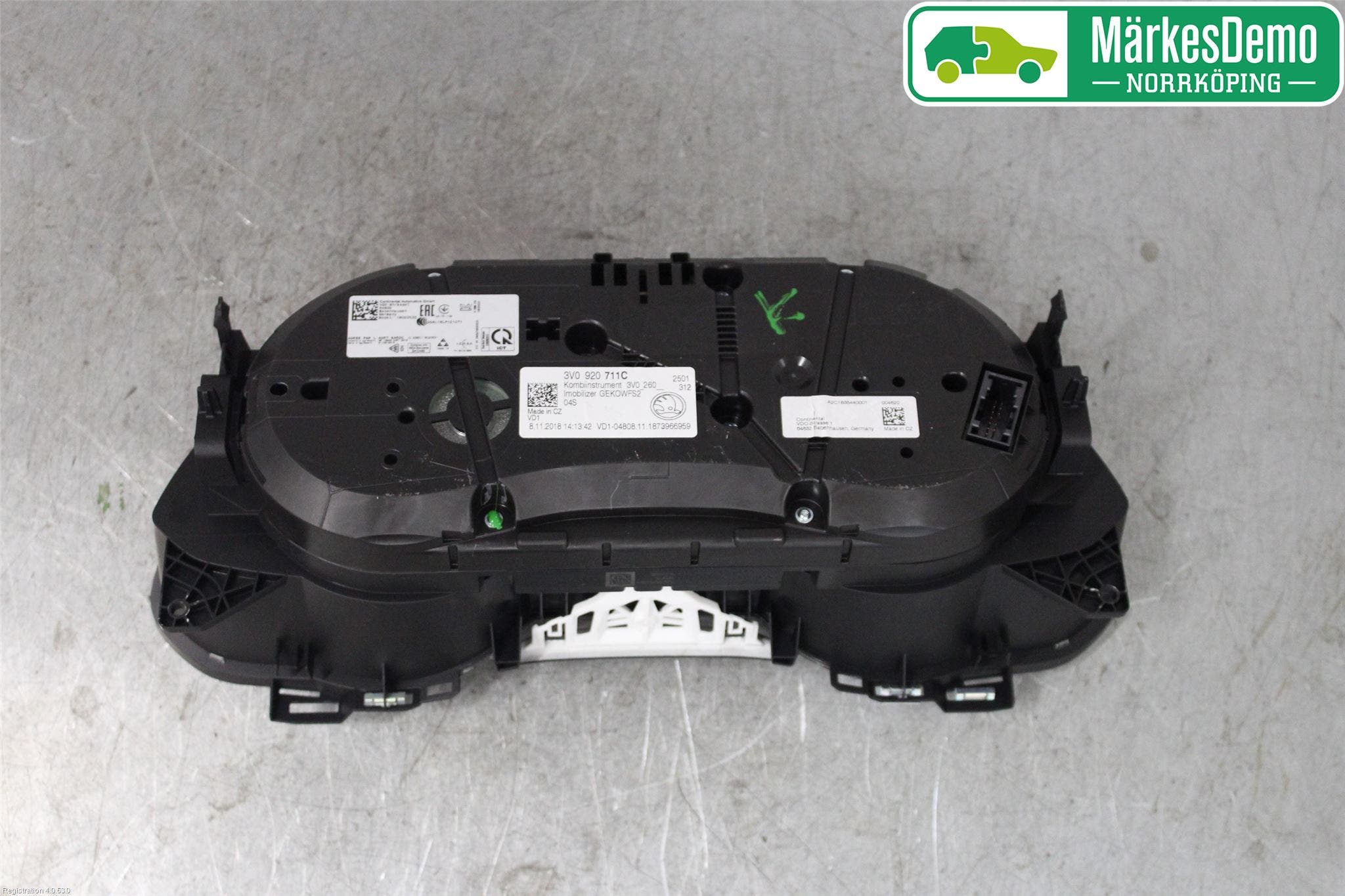 Skoda SUPERB 16-24 Instrument Komb