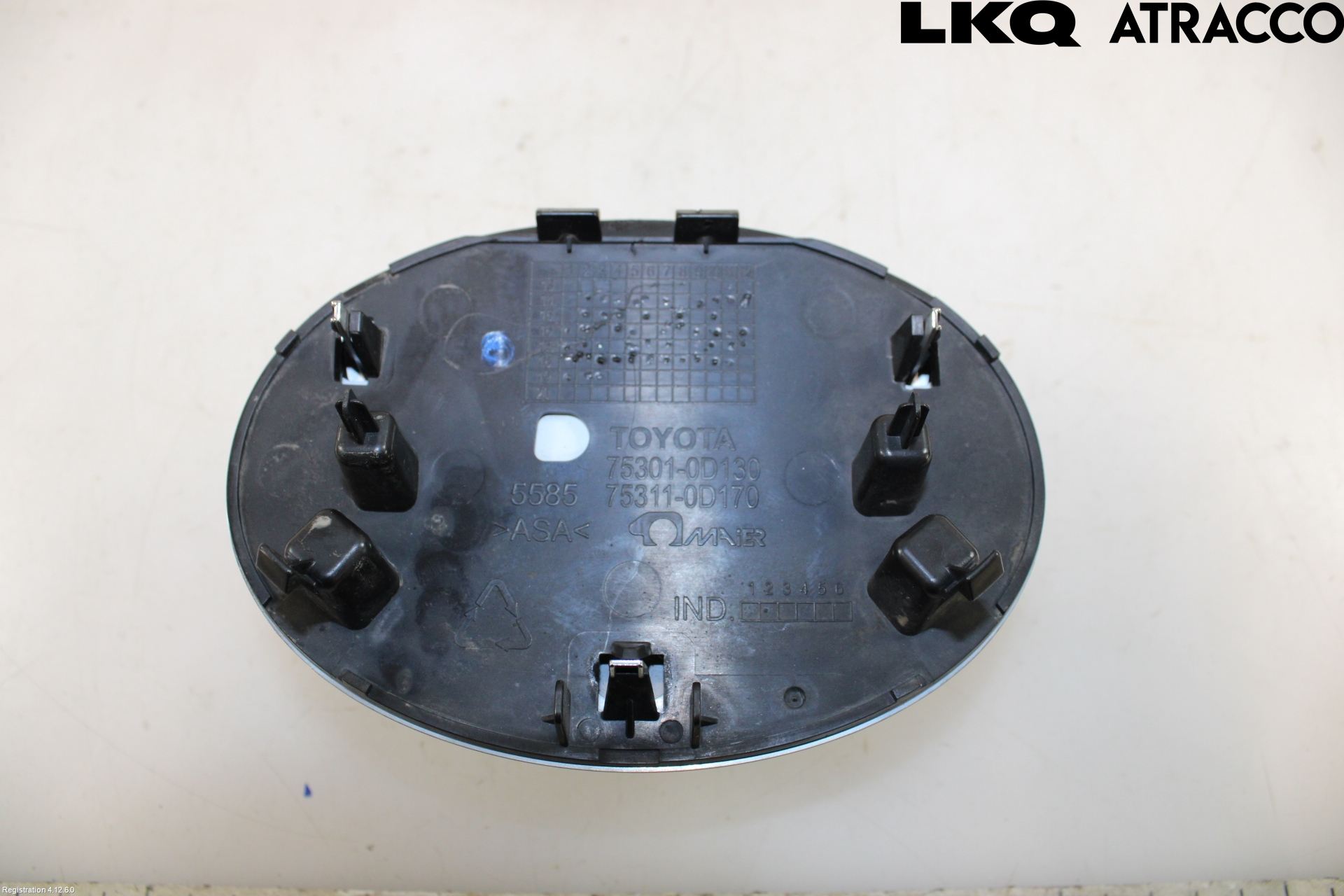 Toyota YARIS XP130 15-20 Emblem