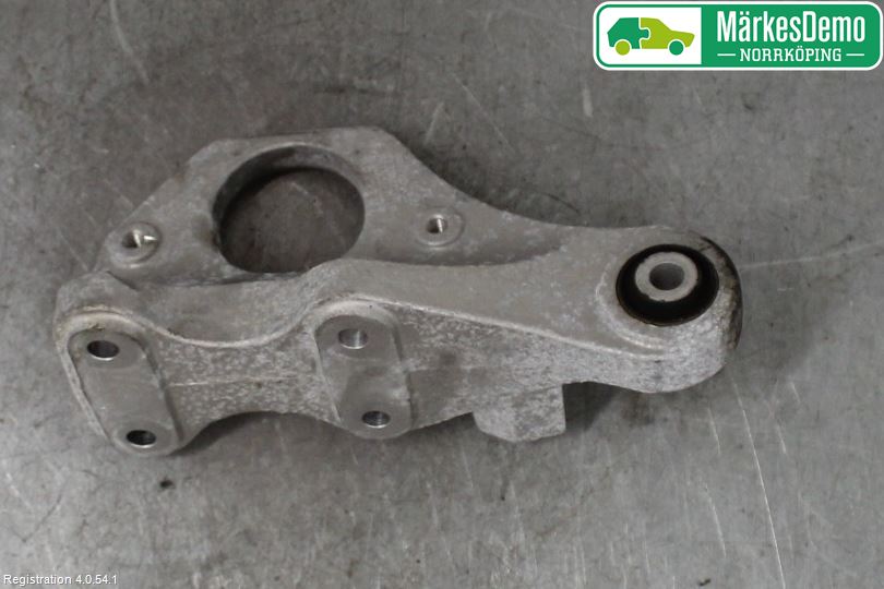 Volvo V40 CROSS COUNTRY 13-19 Mellanaxel Stödlager