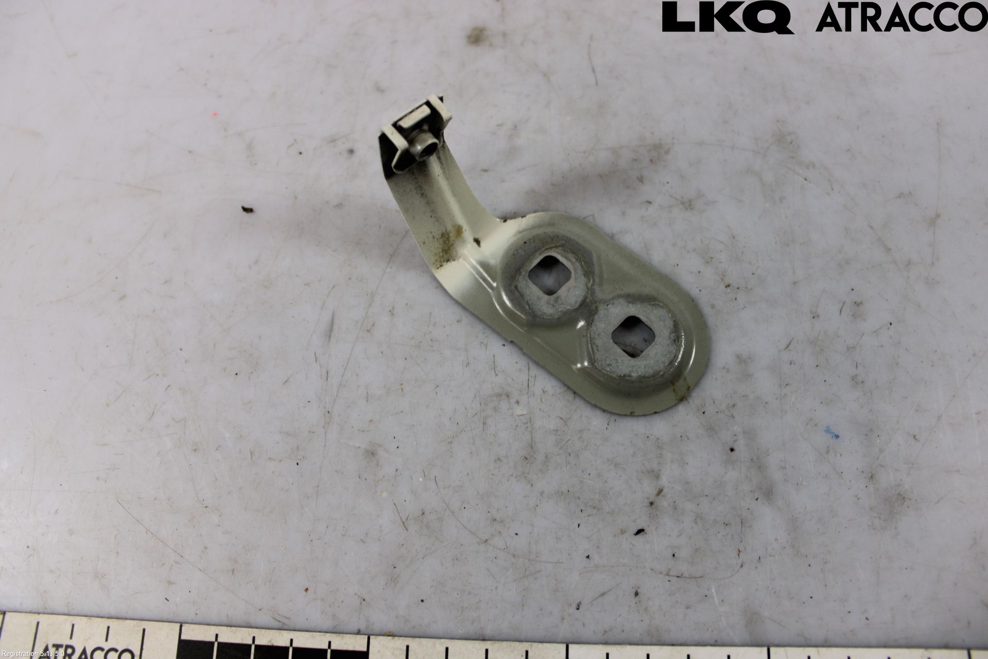 BMW 5 F10/F11/F18 09-17 Skärmfäste Fram Vä