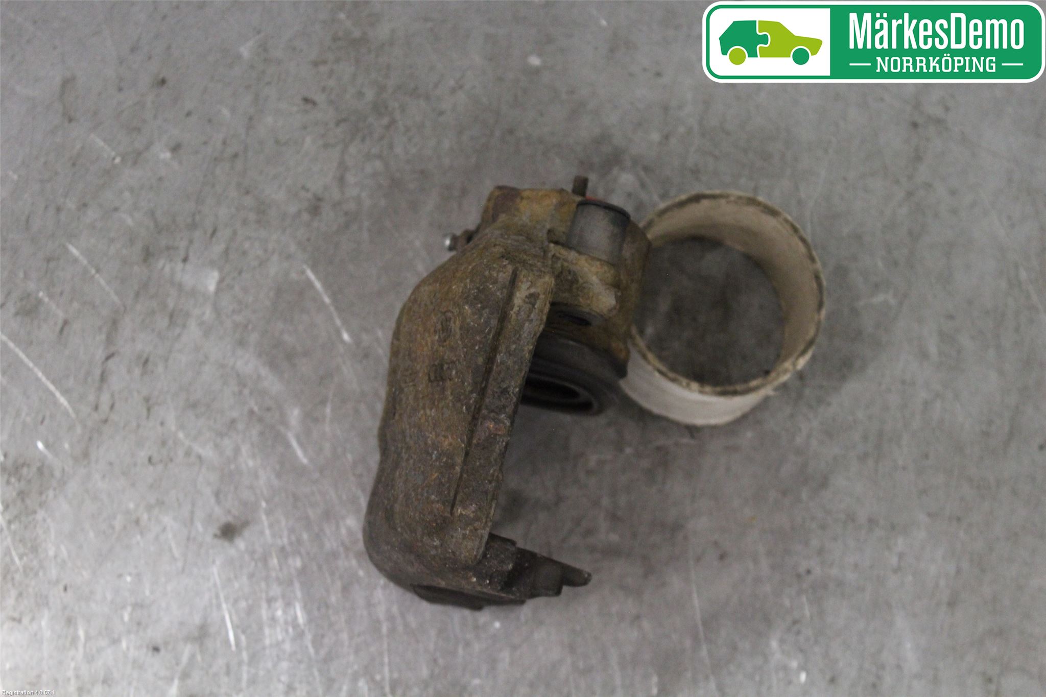 Volkswagen VW PASSAT 11-14 Bromsok Fram Höger