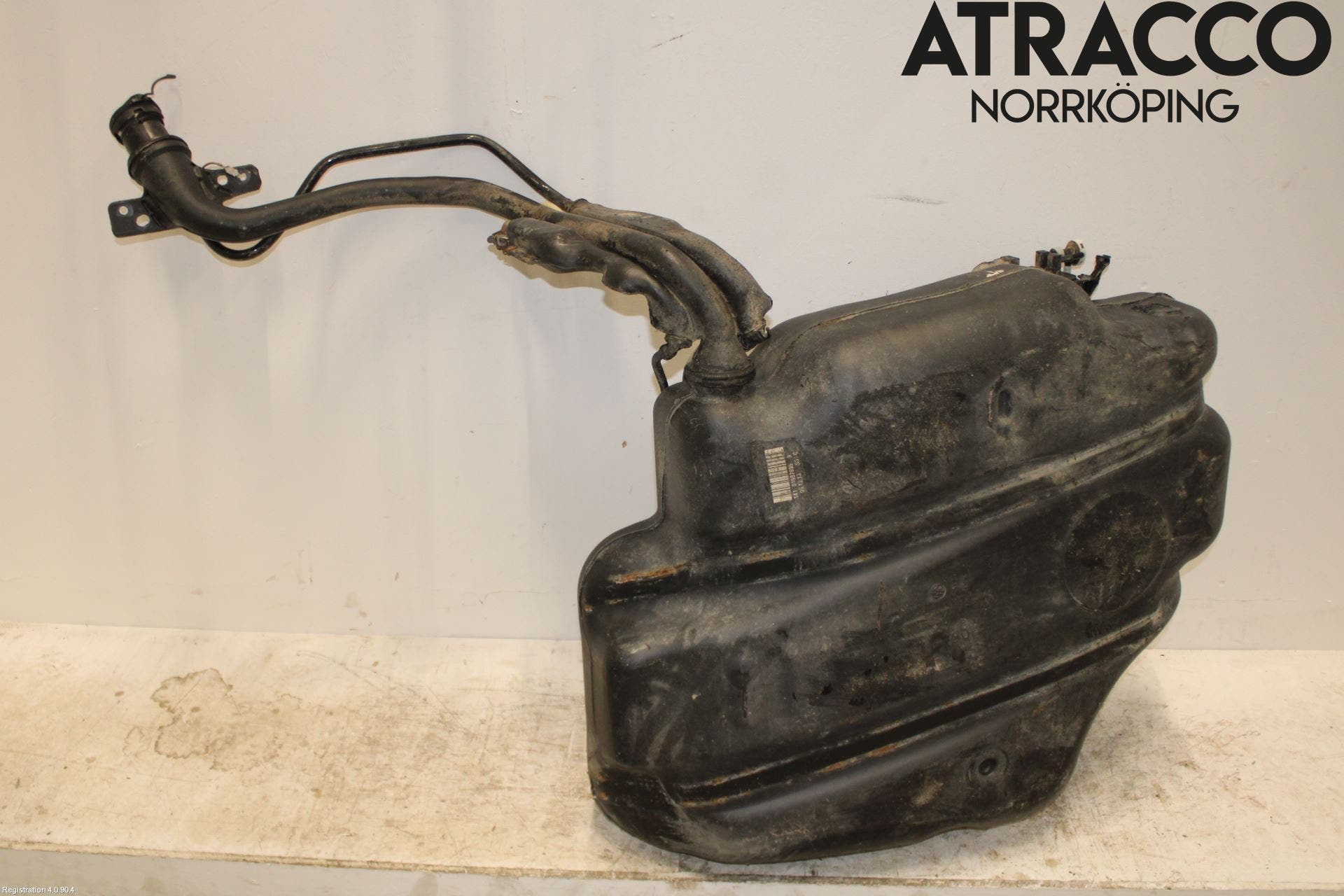 Volkswagen VW TOURAN 10-15 Bränsletank Insprutning