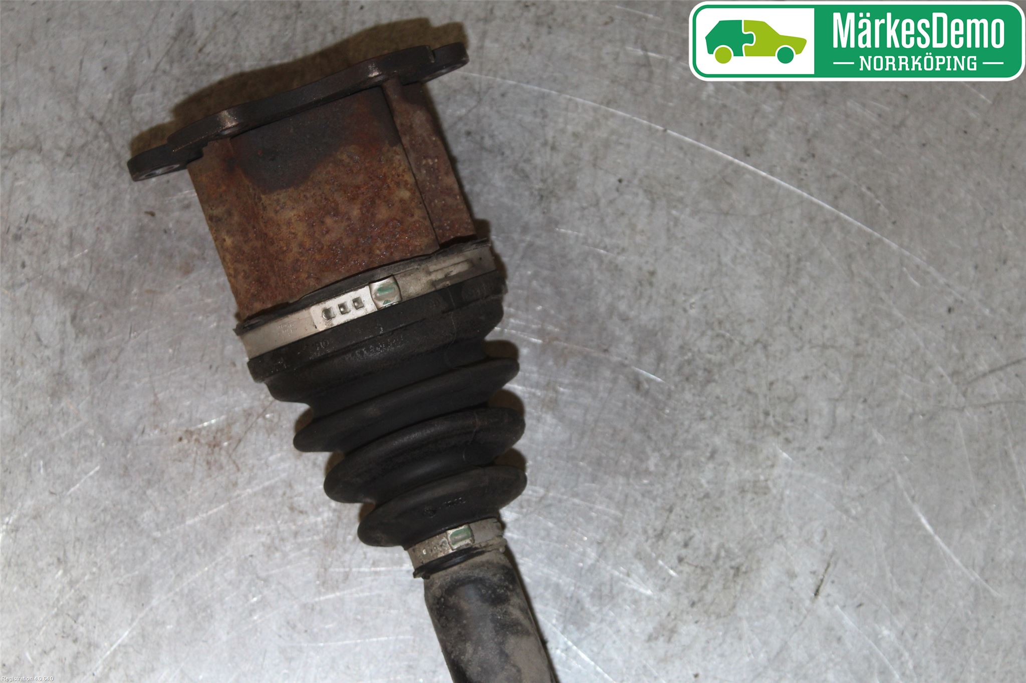 Audi A6/S6     05-11 Drivaxel Fram Vänster