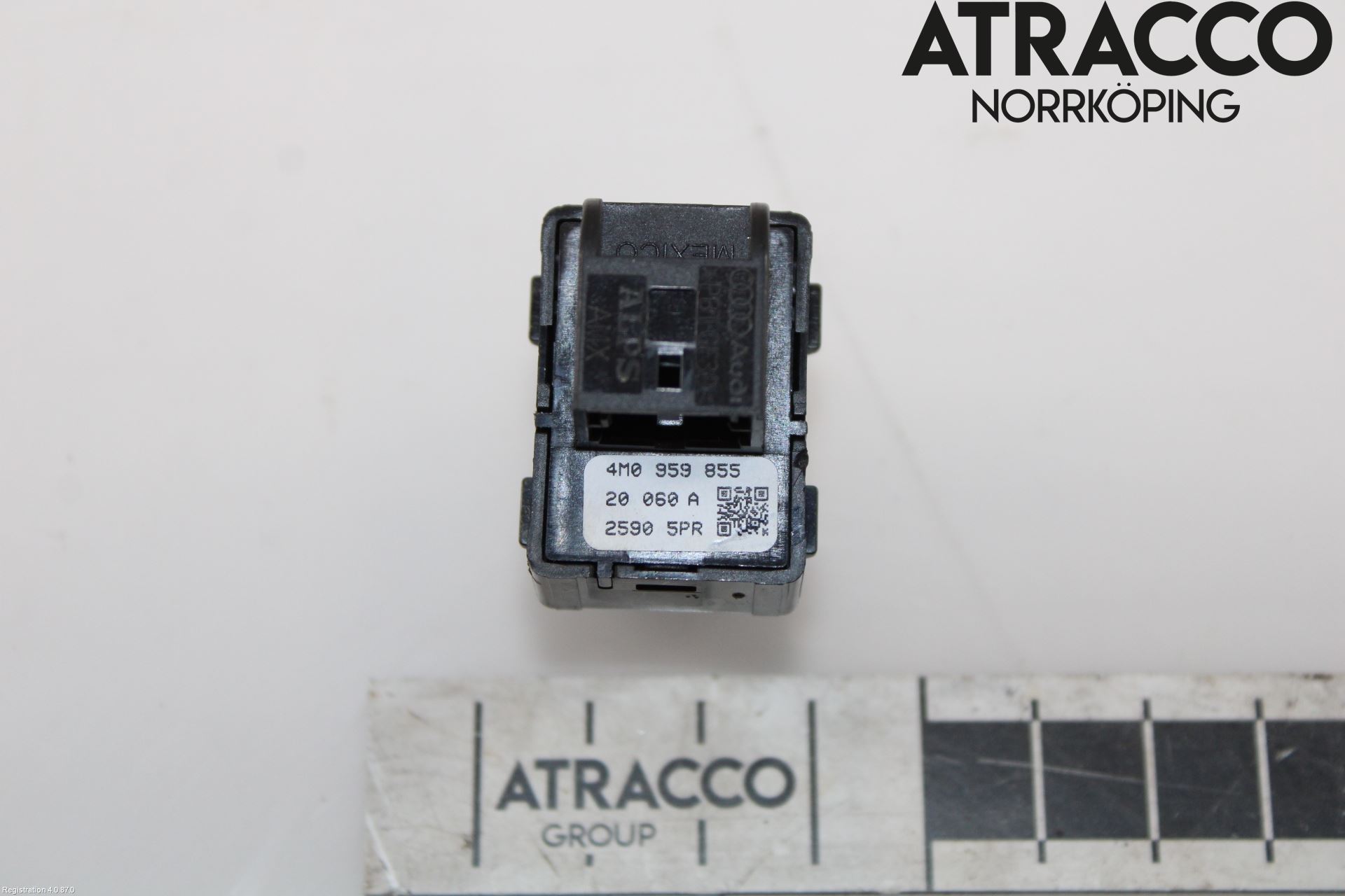 Audi A4/S4 B9 20- Strömställare Elhiss