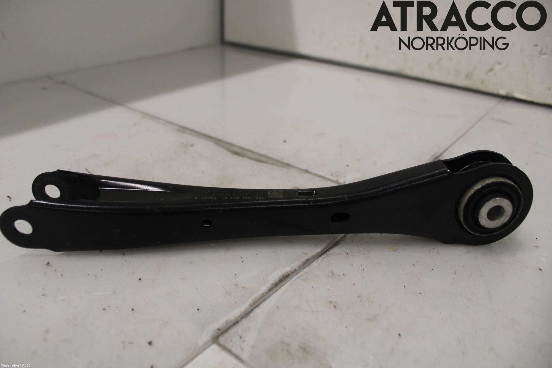 Skoda ENYAQ iV 21- Bärarm Bak Höger