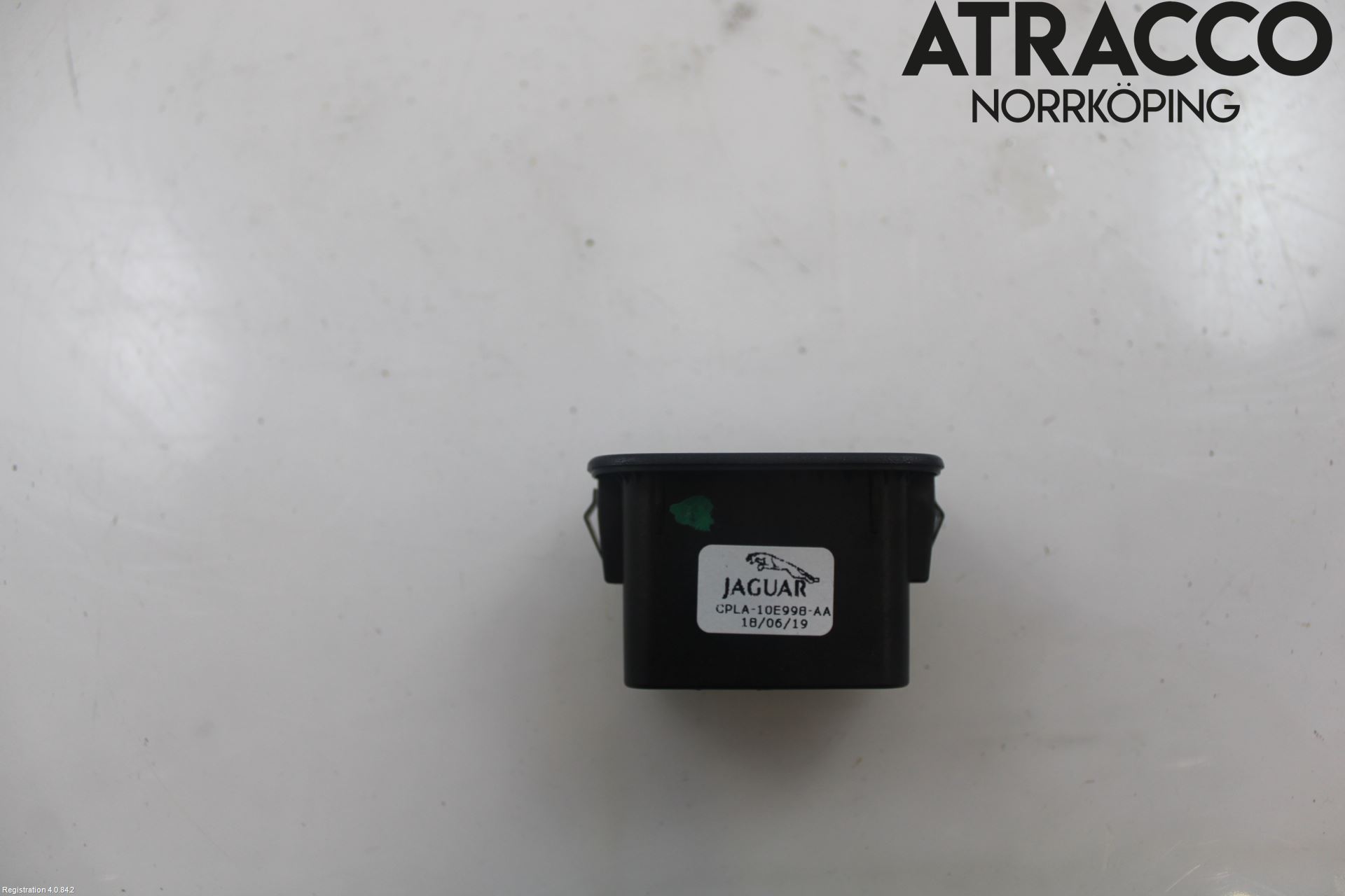 Jaguar I-PACE 18- Strömställare Baklucka