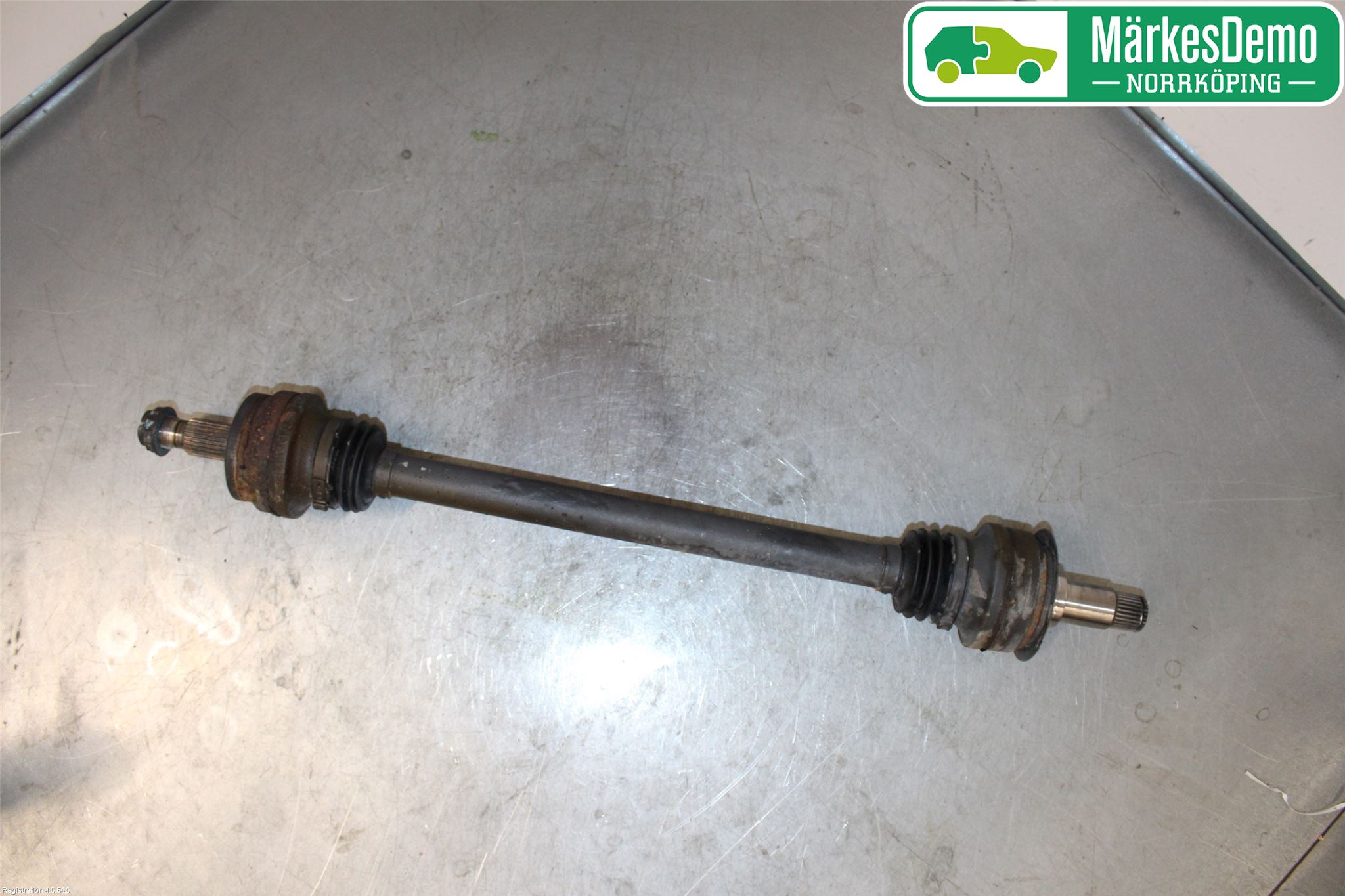 Mercedes-Benz MB C-KLASS (W204) 07-15 Drivaxel Bak Vänster
