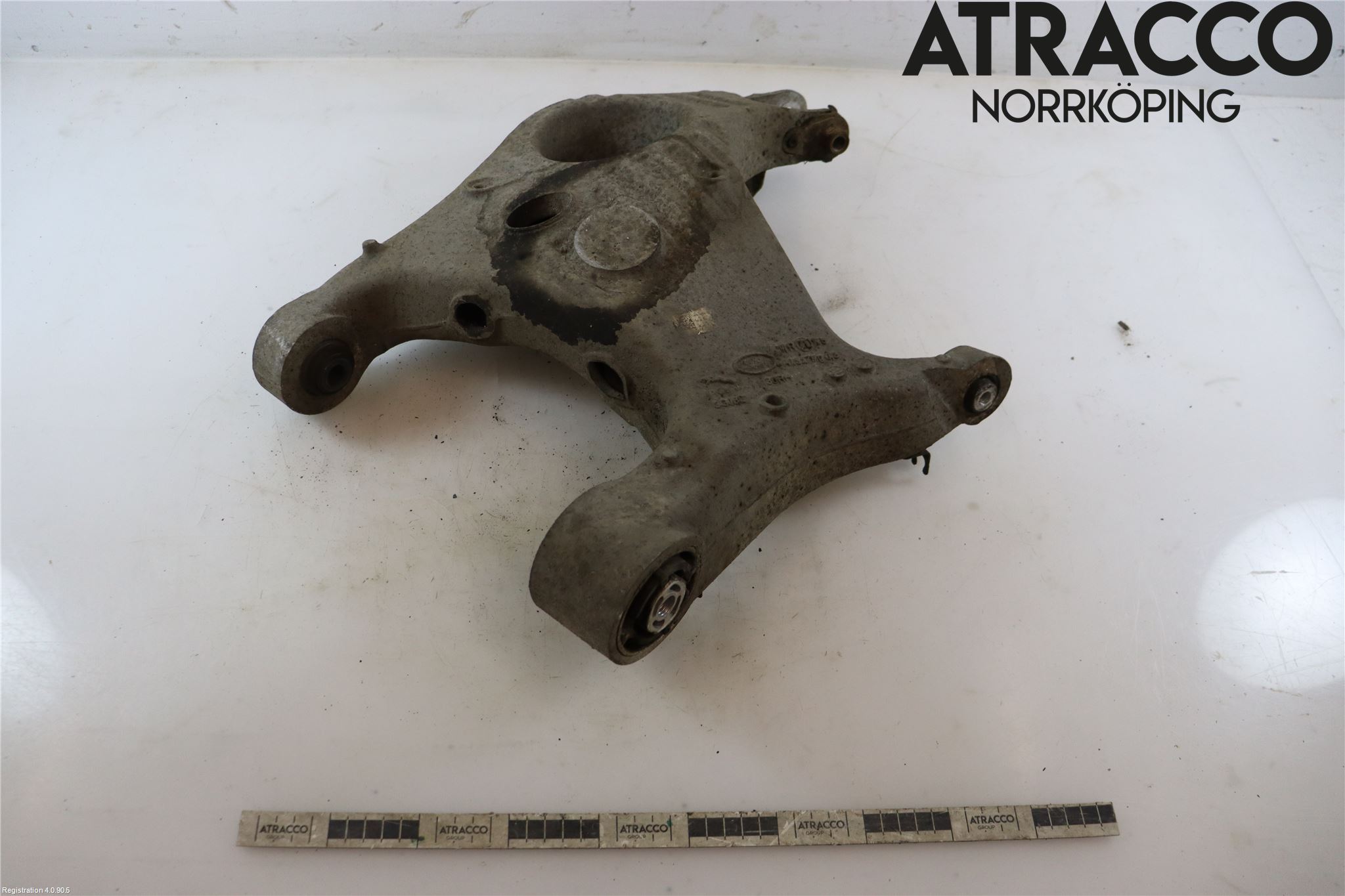 Jaguar F-PACE Bärarm Bak Höger