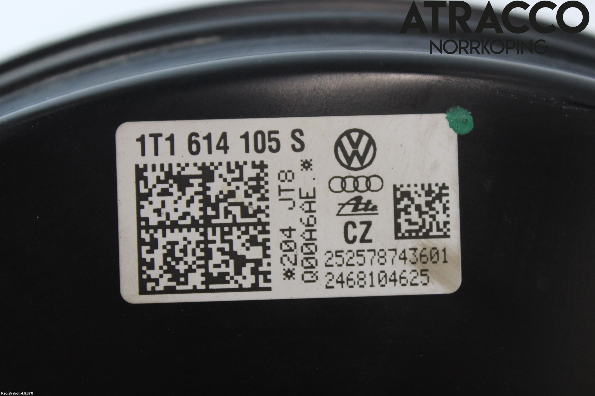 Volkswagen VW CADDY      04-10 Bromsservo