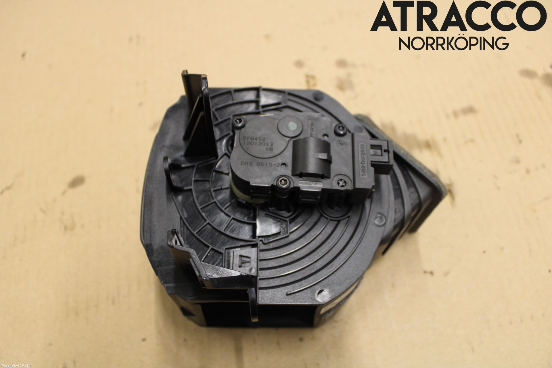 Jaguar XF 08-15 Defrosterkanal-Munstycke