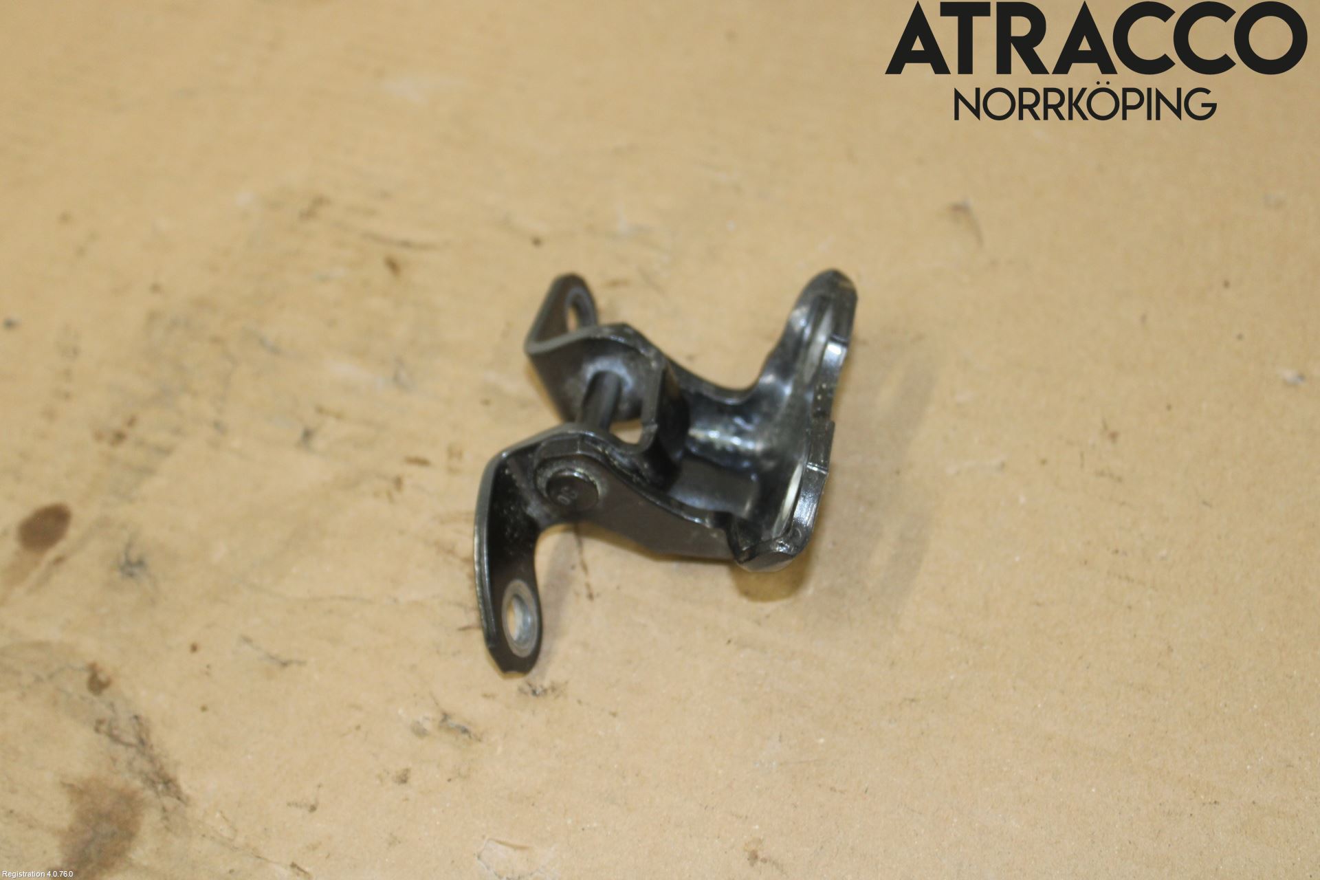 Toyota RAV4 19- Dörrgångjärn