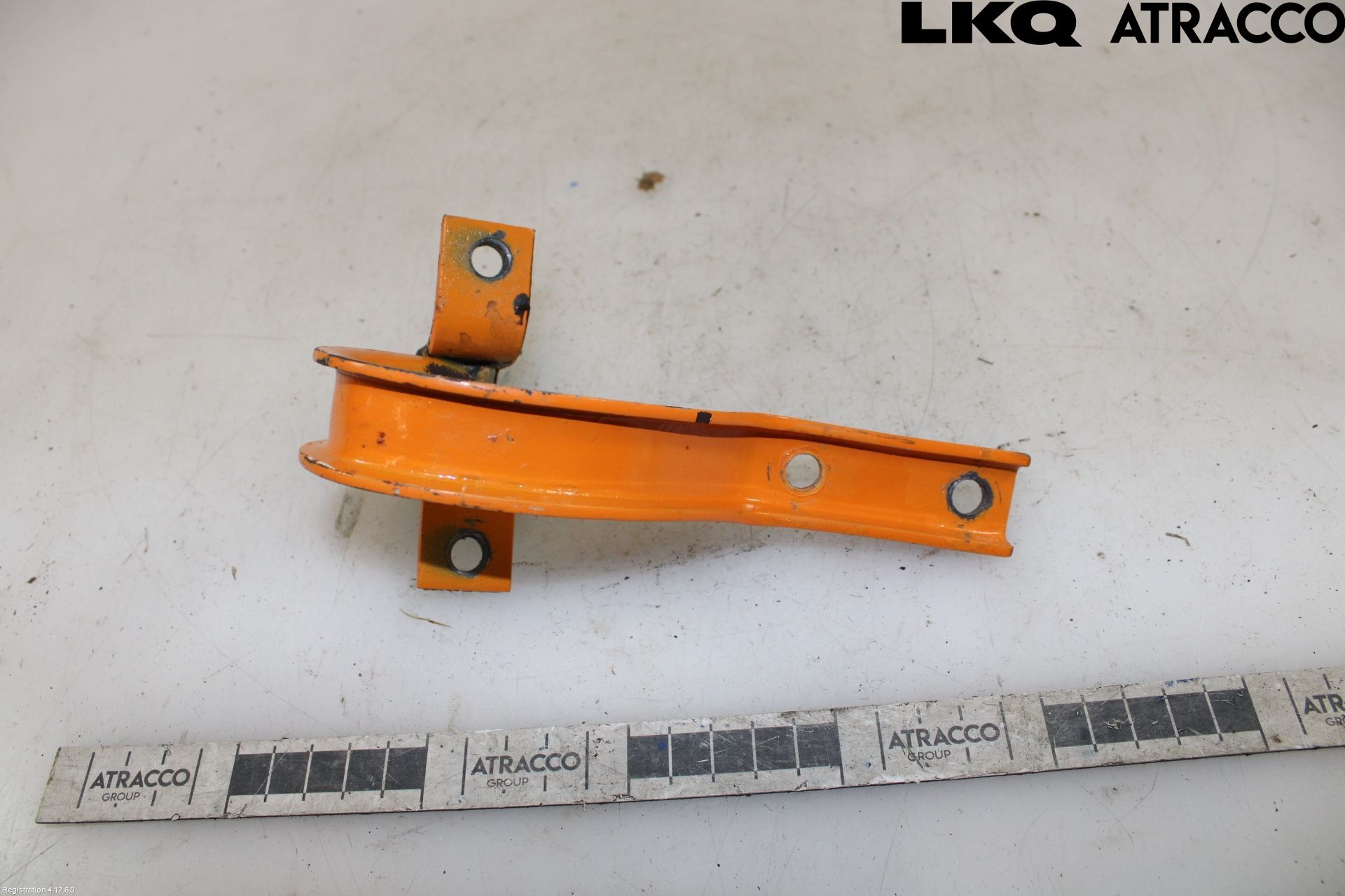 Saab 95/96 Bakluckegångjärn Hö