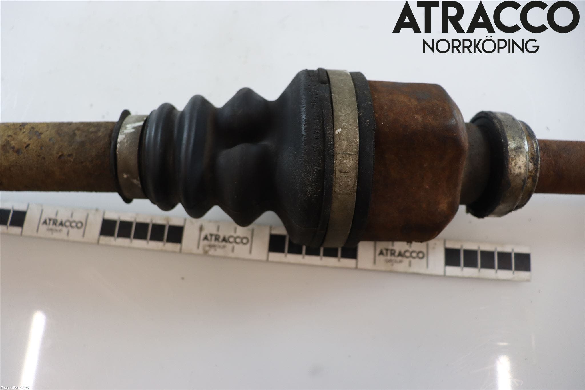 Peugeot 308 08-13 Drivaxel Fram Höger