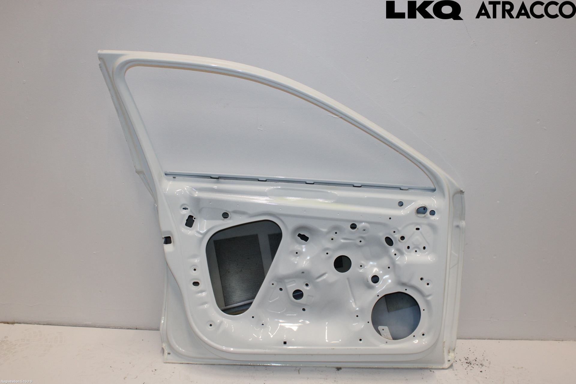 Volkswagen VW PASSAT 15-19 Dörr Fram Vänster