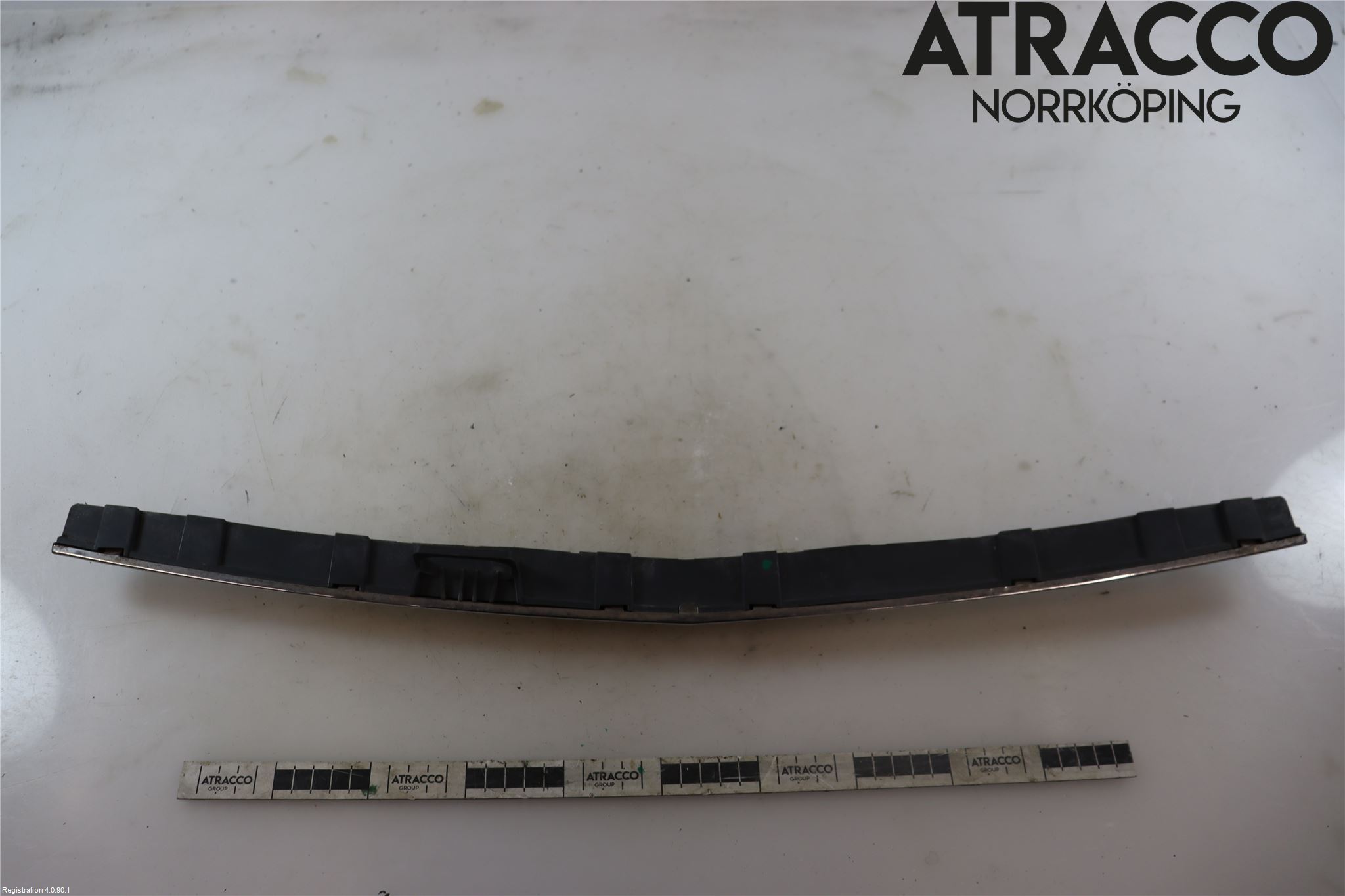 Mercedes-Benz MB C (203) 00-07 Grillsarg