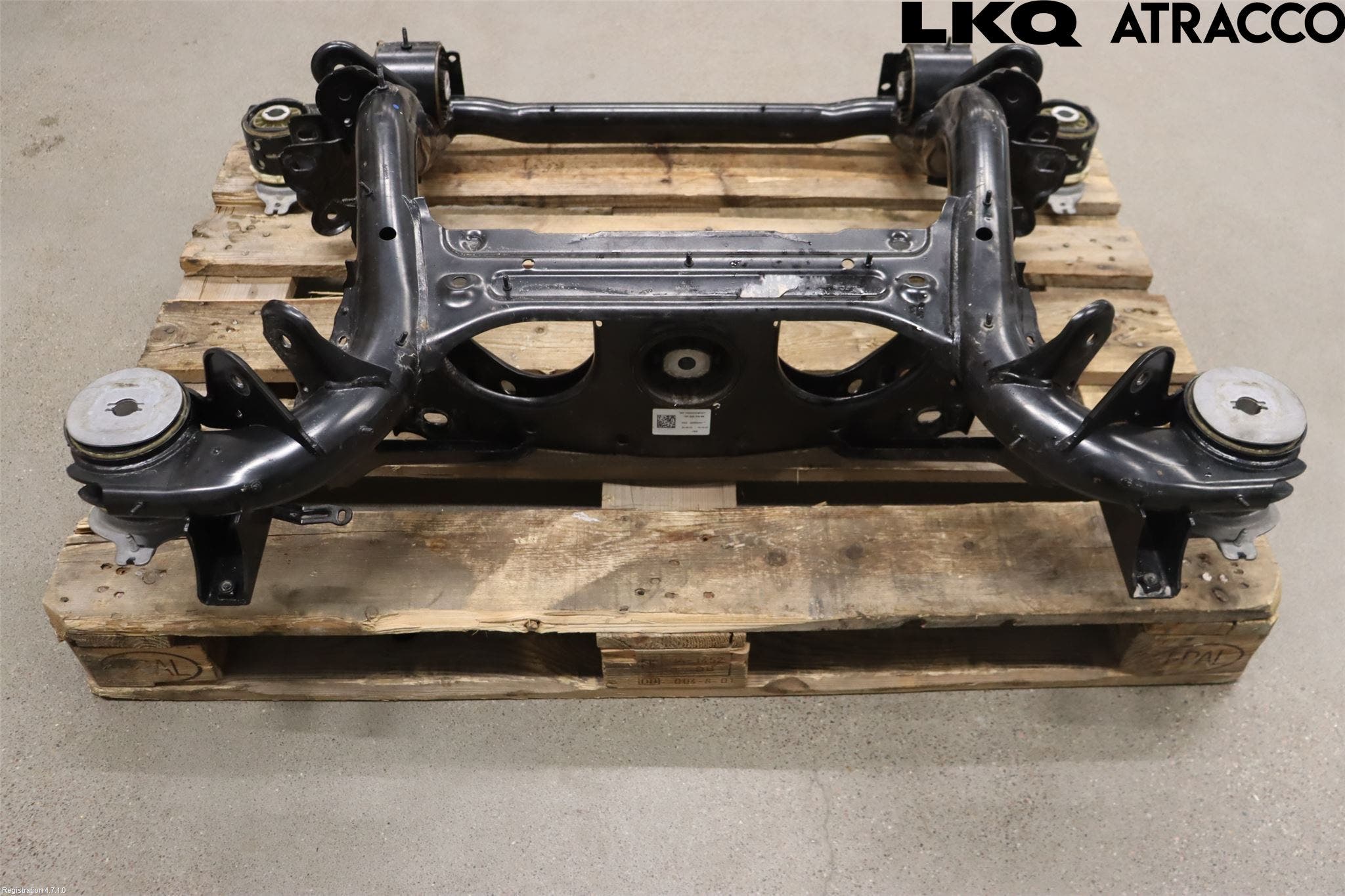 Skoda ENYAQ iV 21- Bakaxelbalk