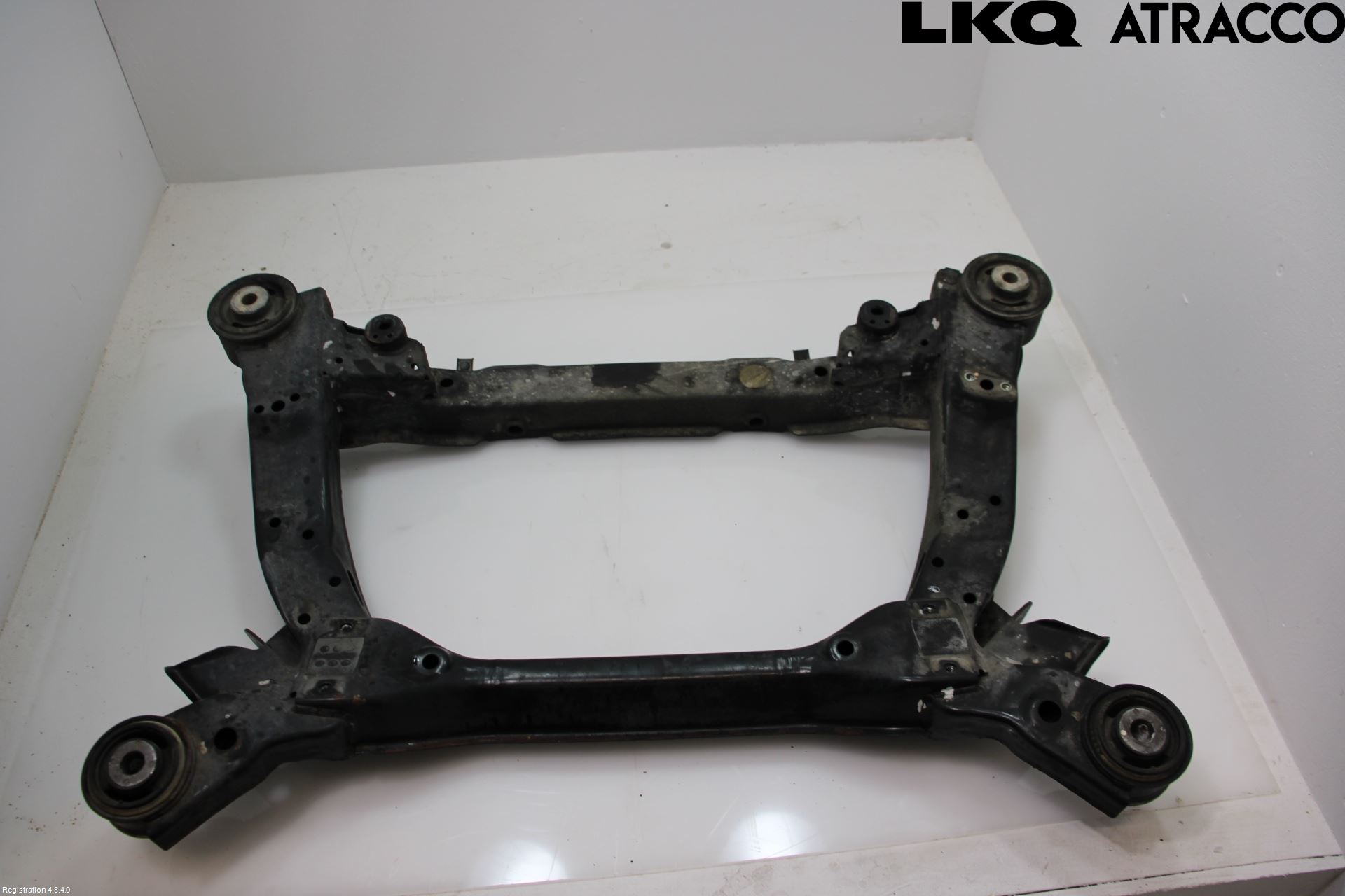 Jaguar XJ X350        03-09 Framvagnsbalk