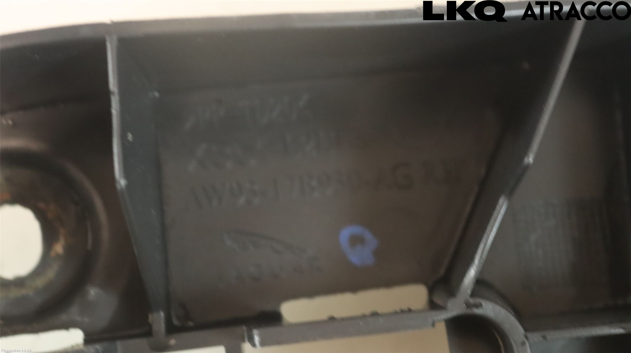 Jaguar XJ X351        10- Stötfångarfäste Bak Hö