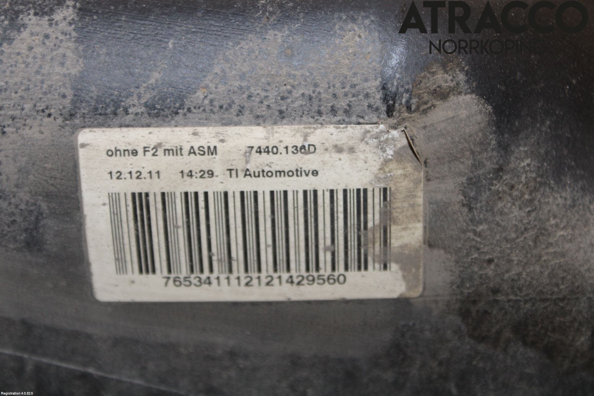 Volkswagen VW CADDY 11-15 Bränsletank Diesel