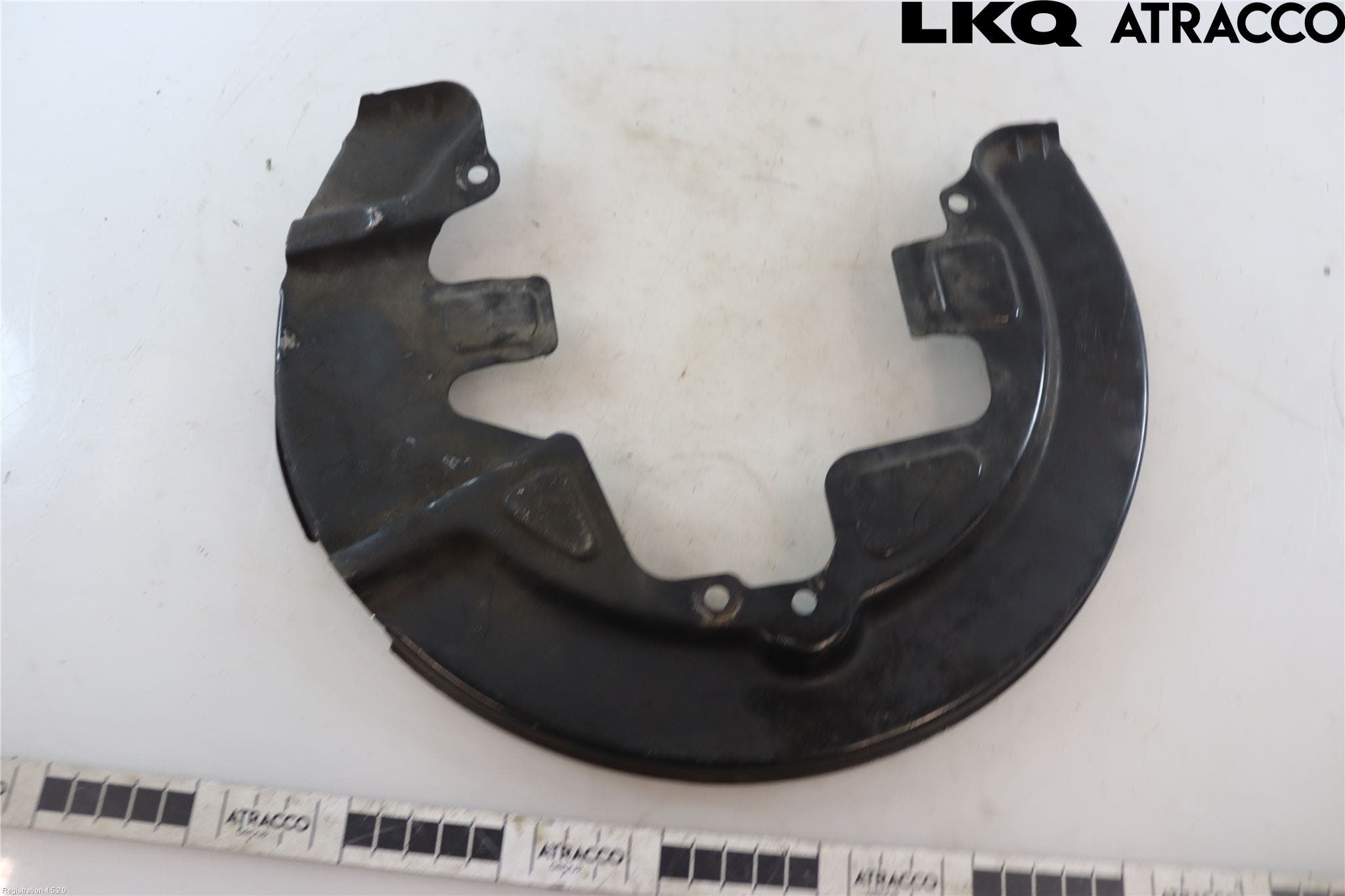 Volvo S60 05-10 Bromssköld Fram