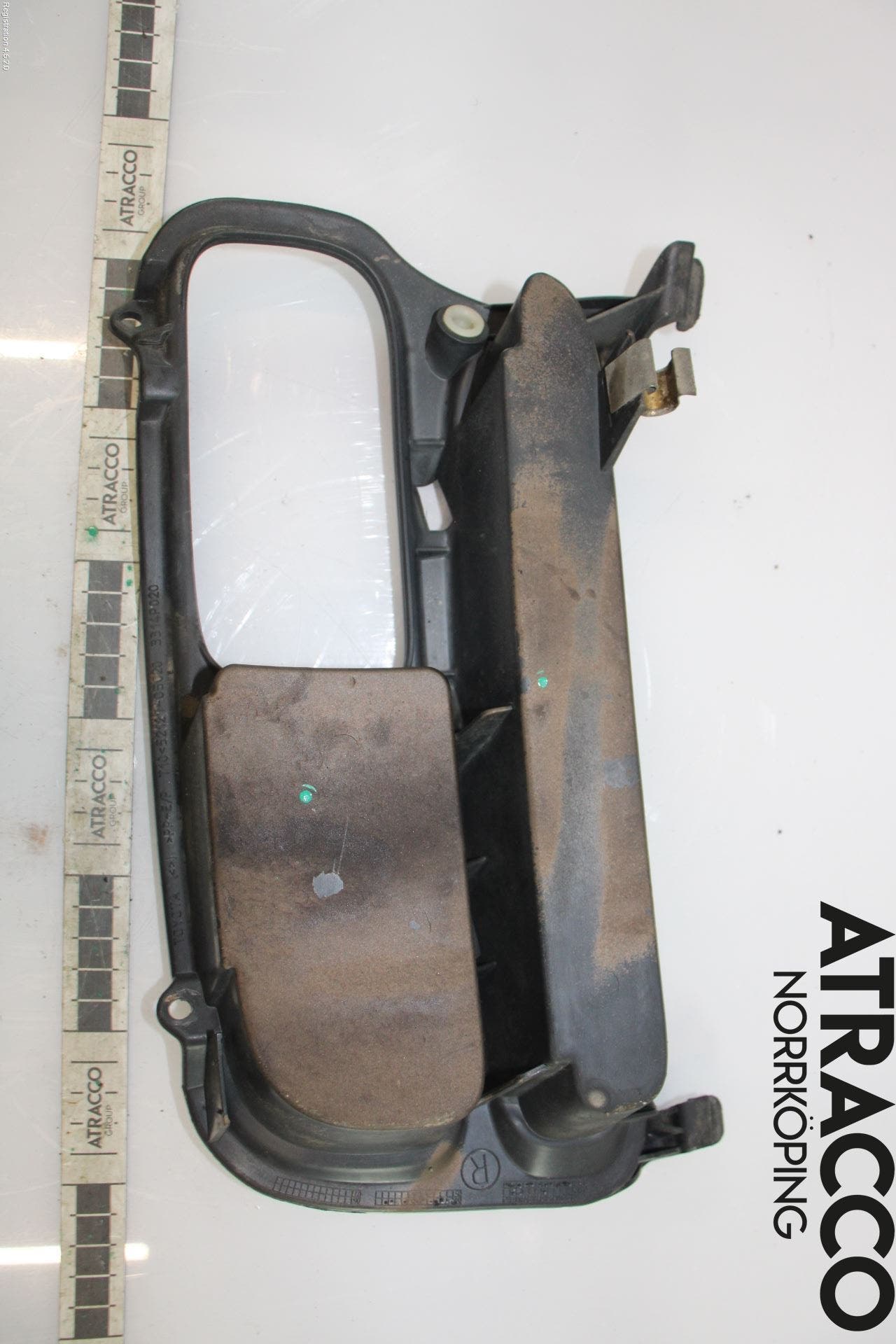 Toyota AVENSIS 03-06 Dimljussarg Fram