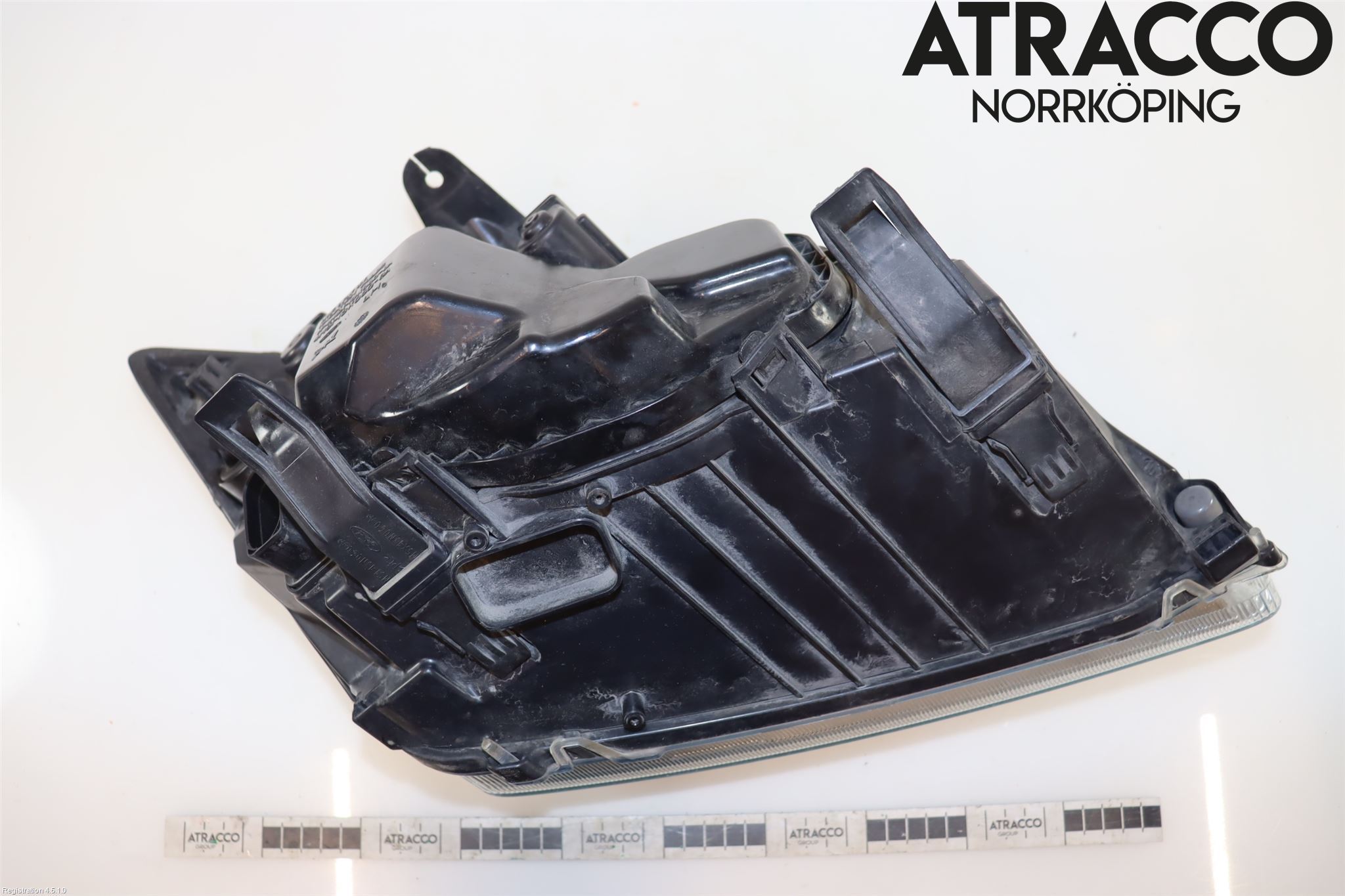 Ford FOCUS     04-07 Strålkastare Vänster