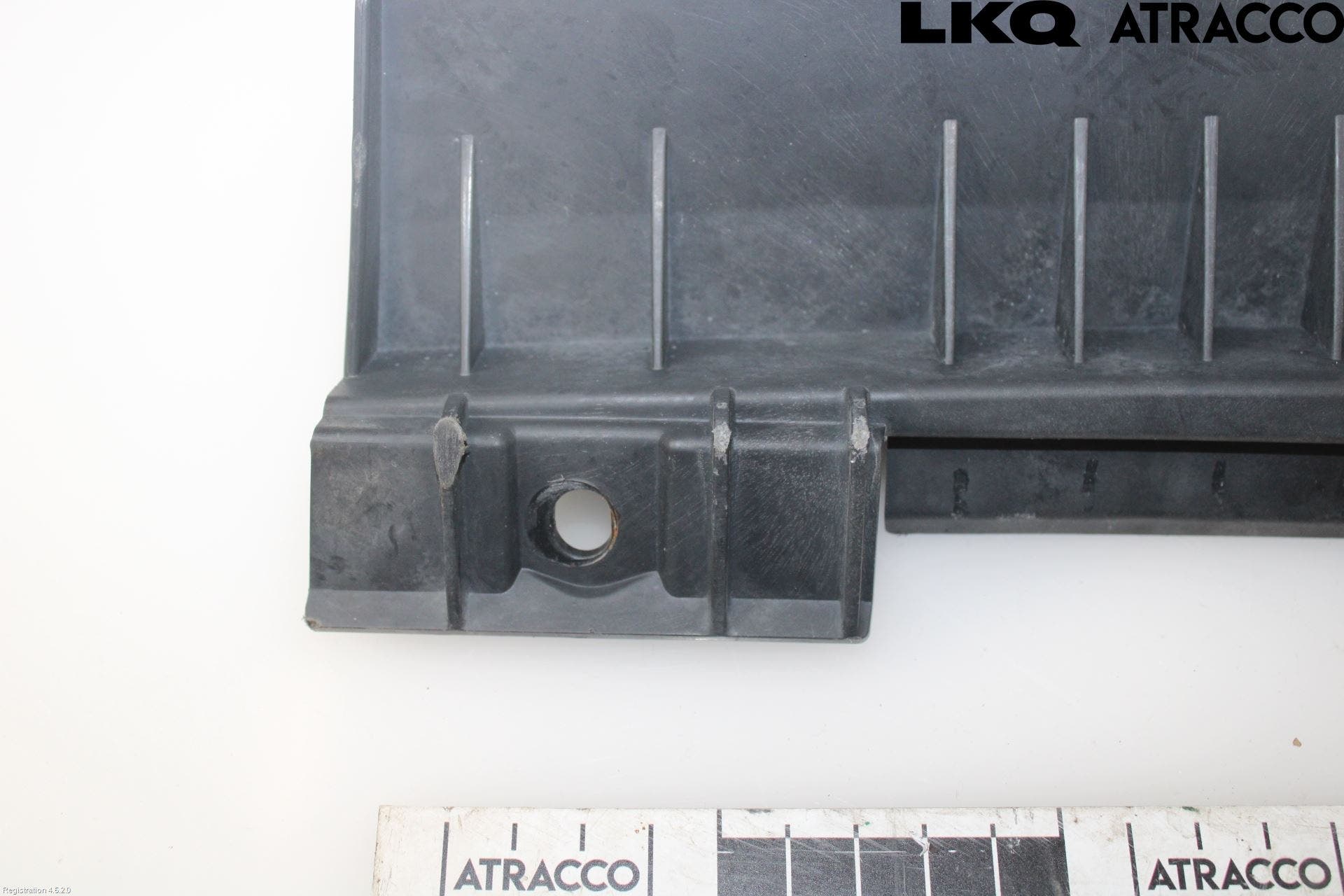 Audi Q5 09-16 Frontplåt