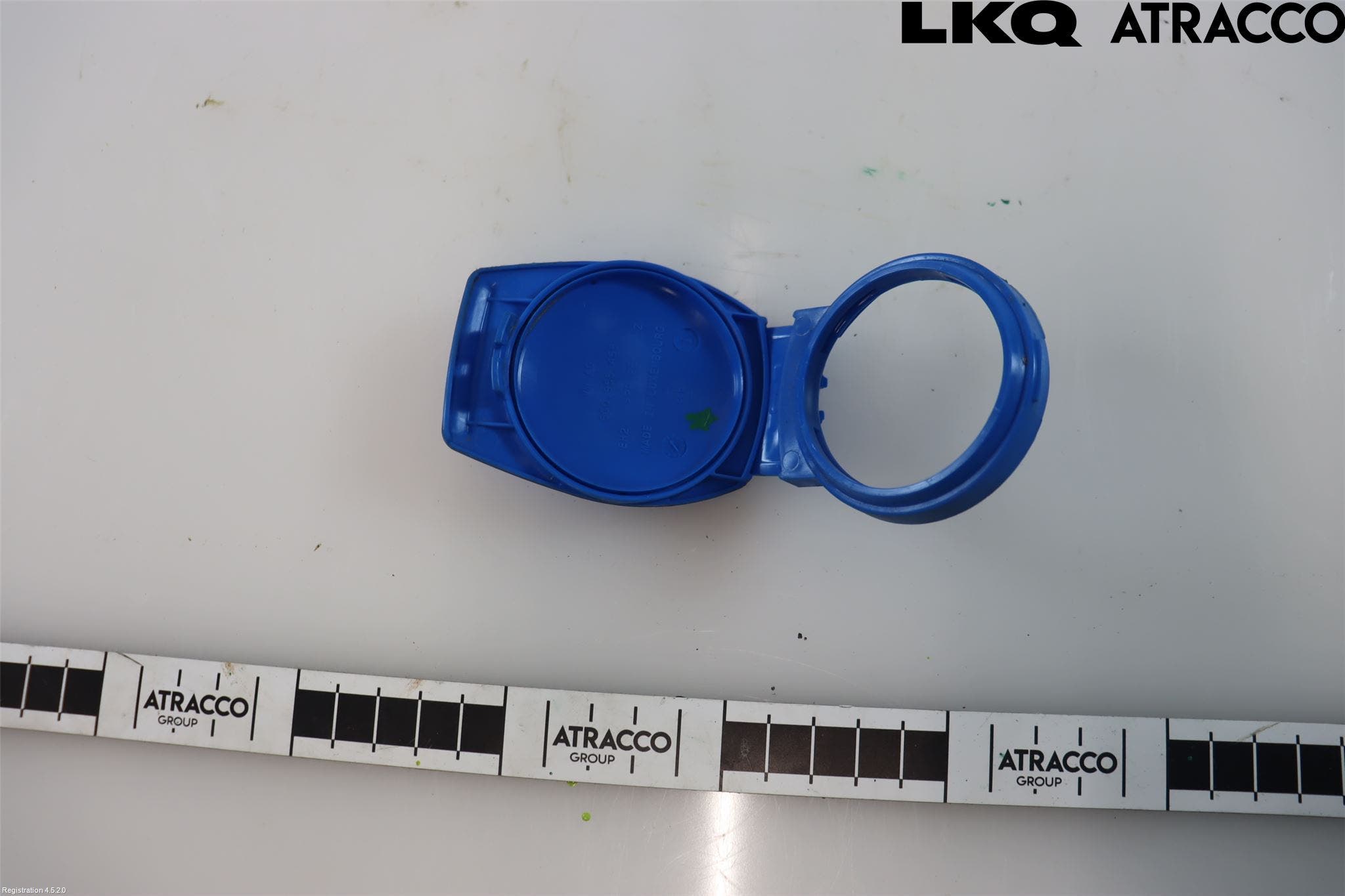 CUPRA BORN 22- Spolartanklock