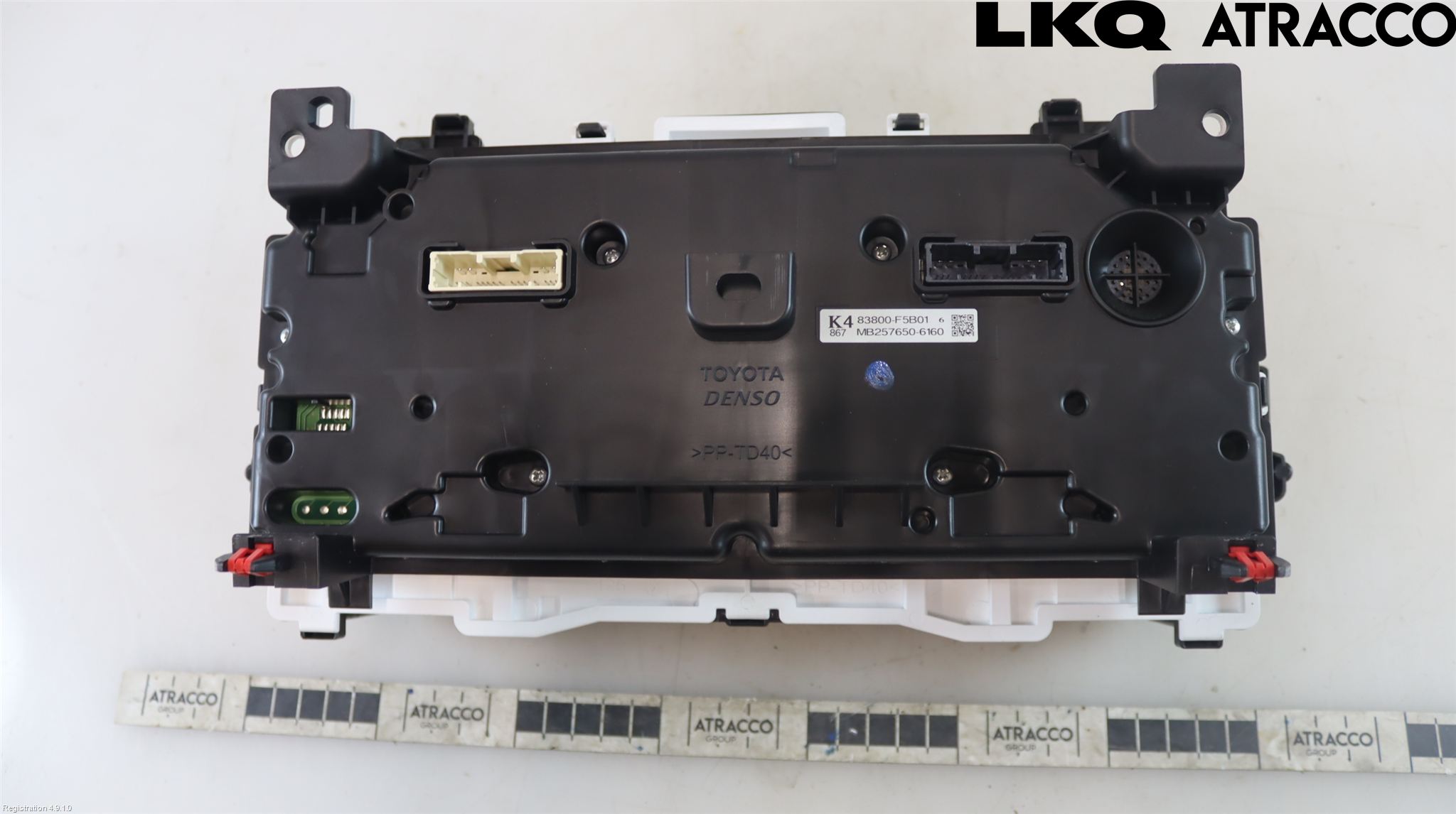 Toyota YARIS CROSS XP21 21- Instrument Komb