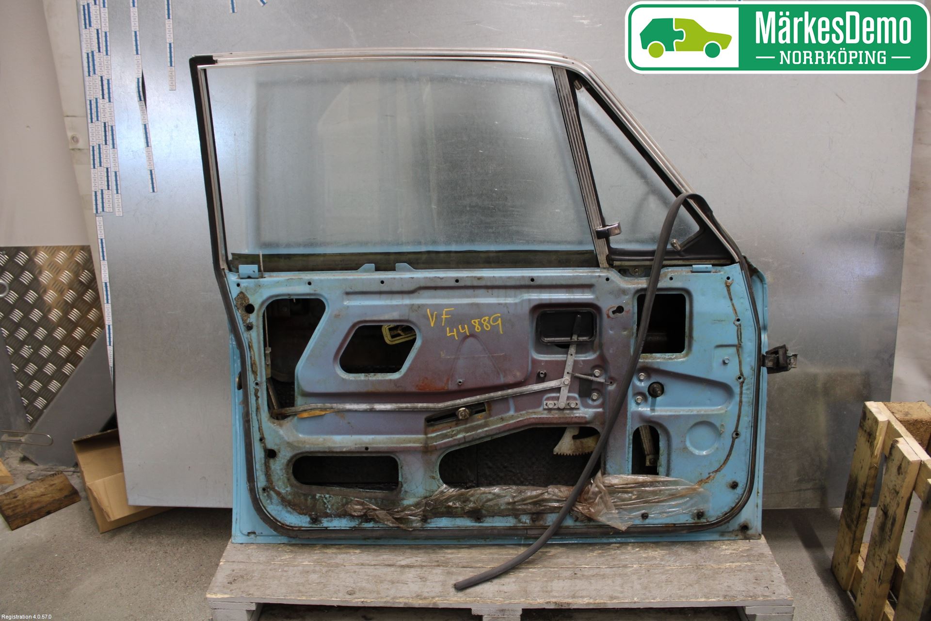 Volvo 140      67-75 Dörr 2D Vänster