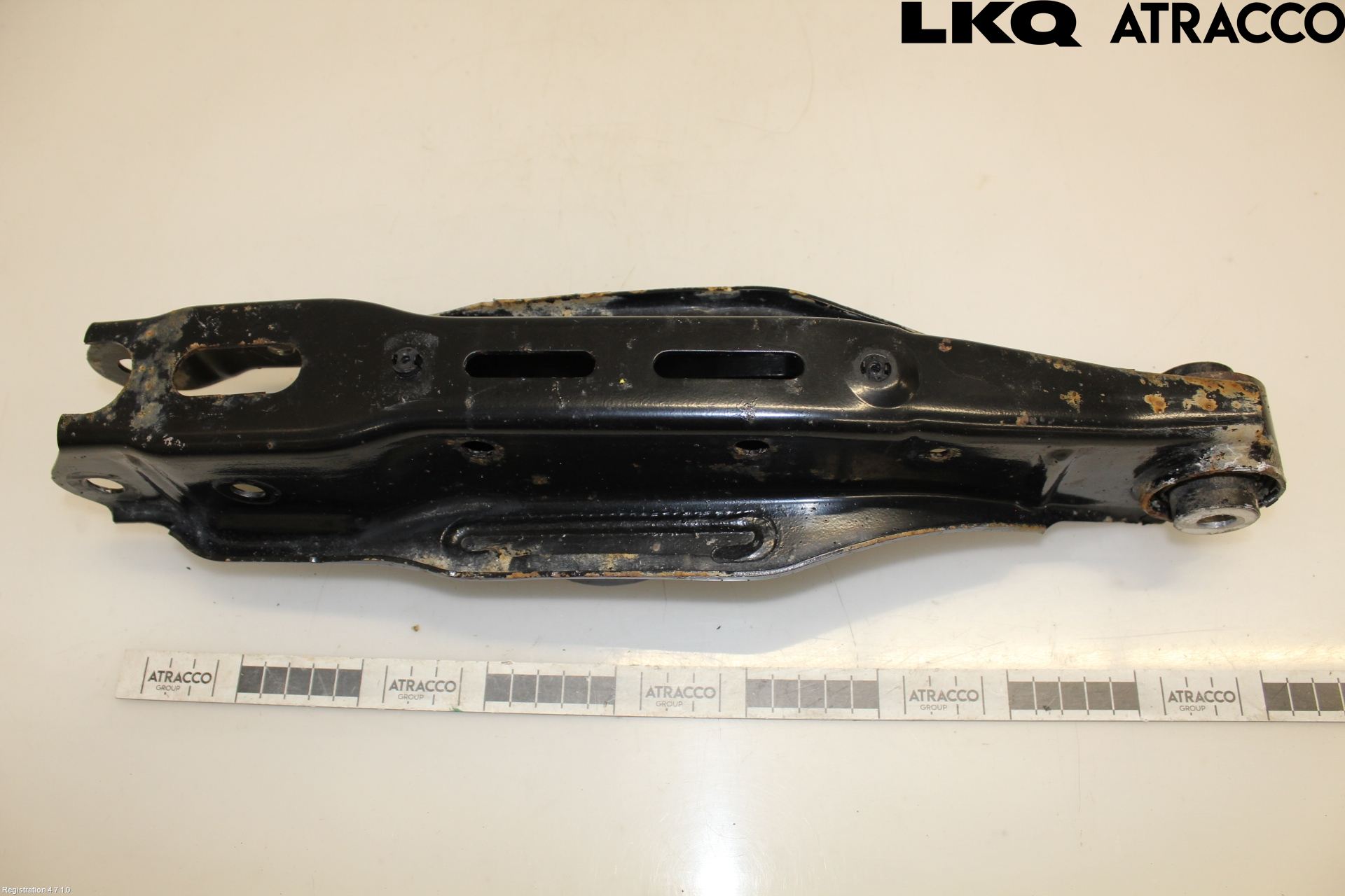 Skoda ENYAQ iV 21- Bärarm Bak Höger