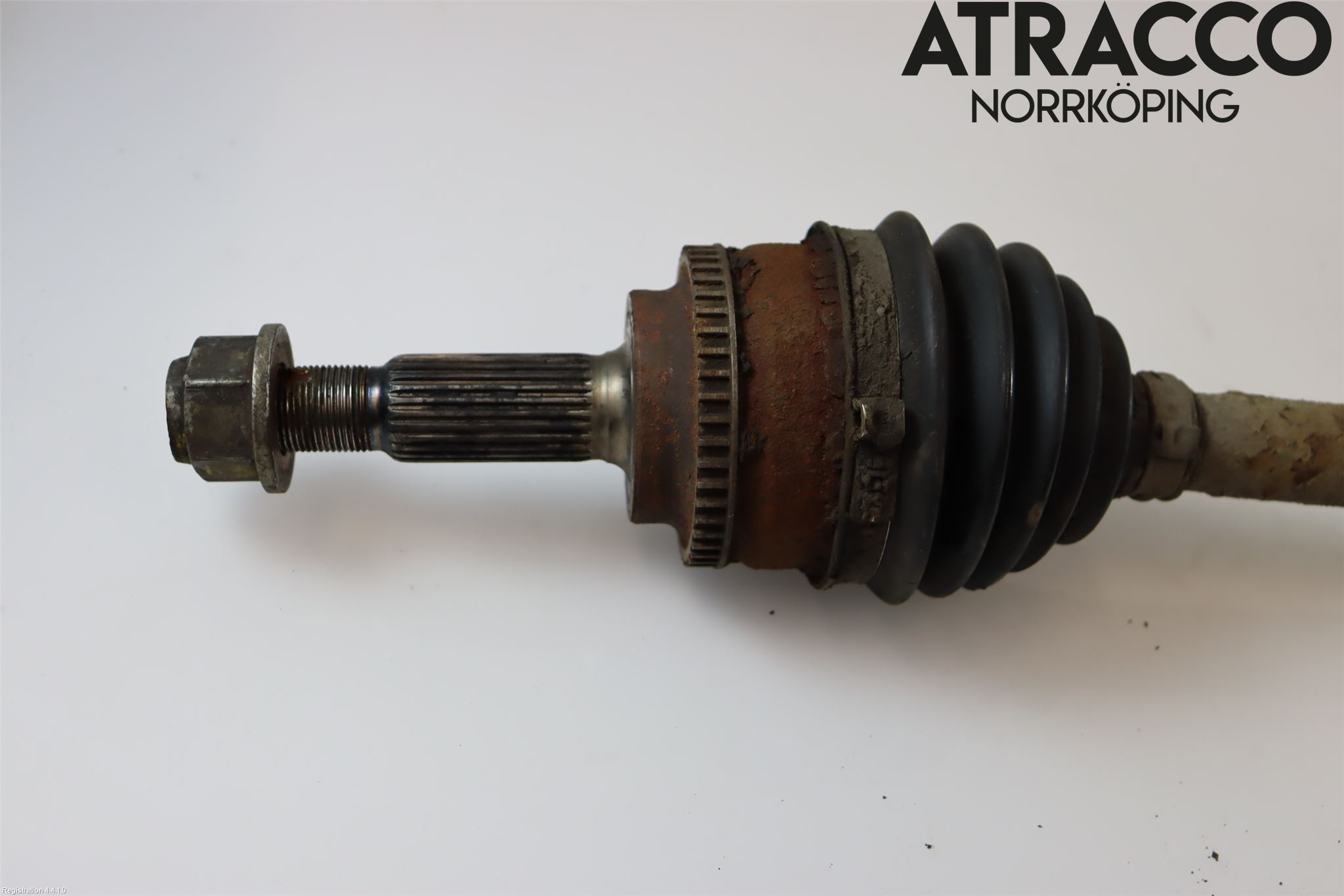 Toyota AVENSIS 03-06 Drivaxel Fram Höger
