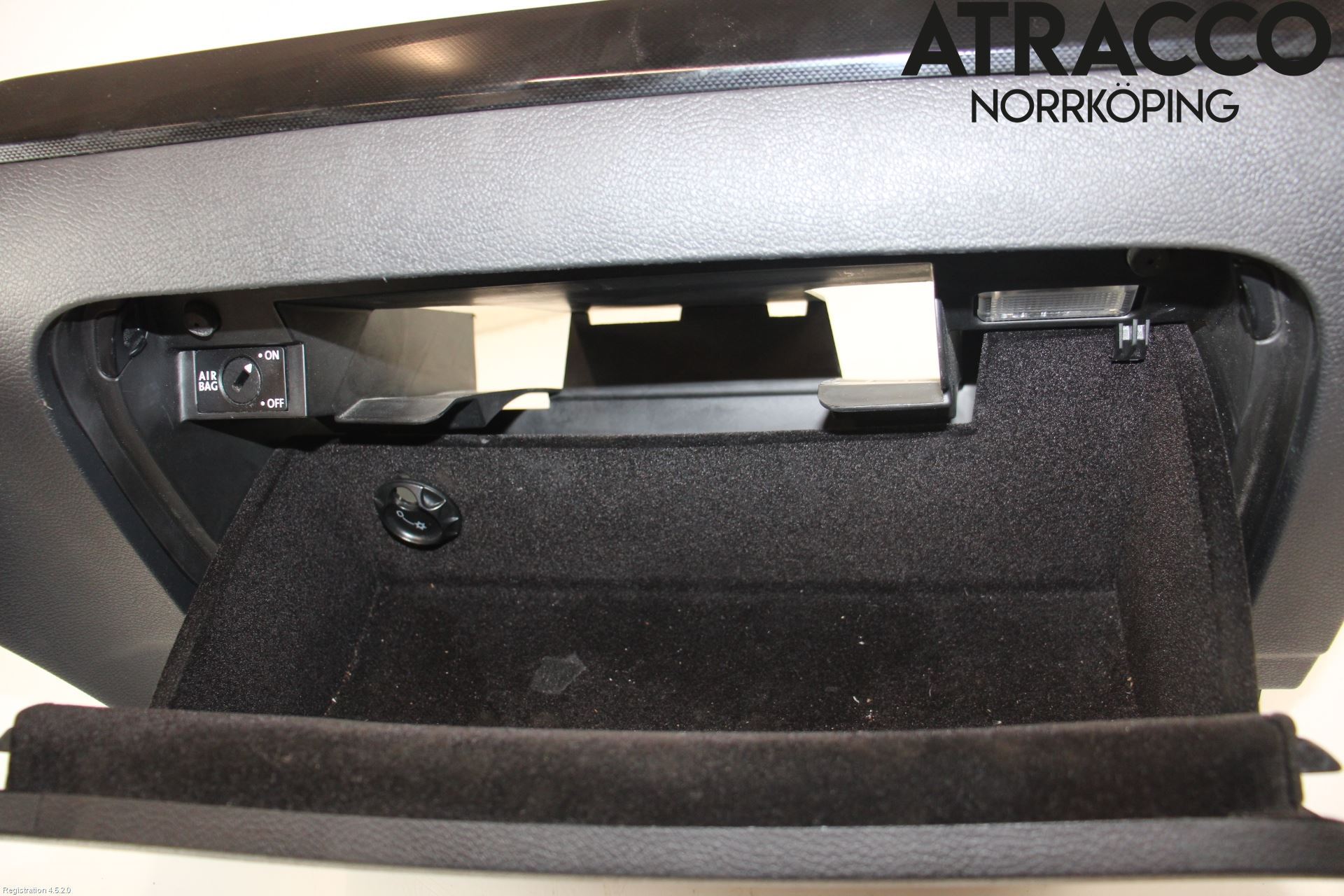 Volkswagen VW GOLF VI 09-13 Handskfack