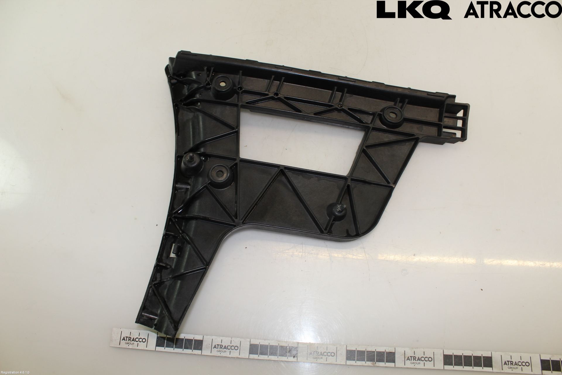 Audi A4 ALLROAD 09-16 Stötfångarfäste Bak Hö