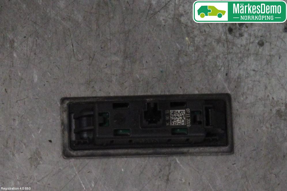 Audi Q2/SQ2 17- Skylt Belysning