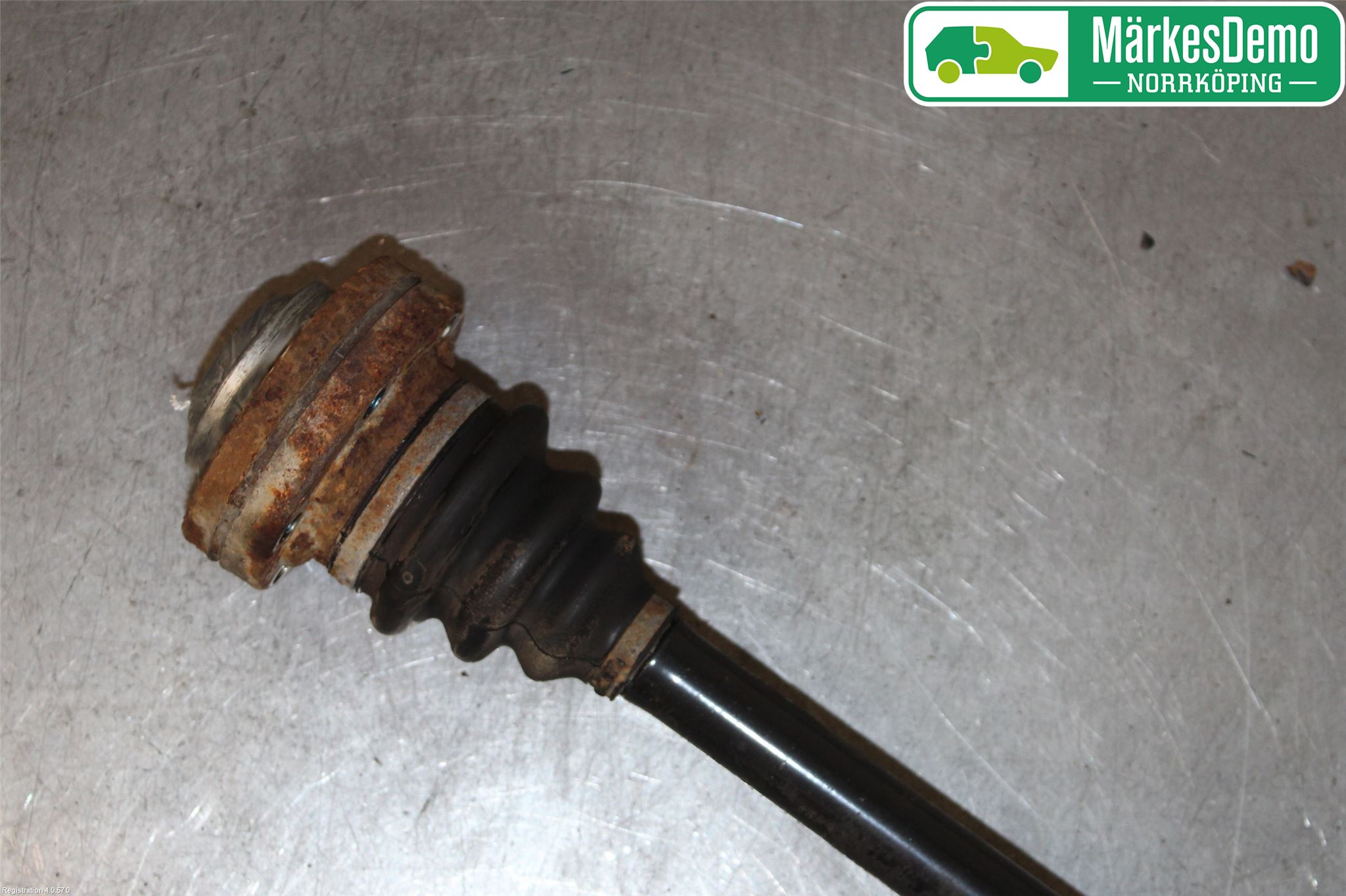 BMW X5 E53     99-06 Drivaxel Bak Vänster