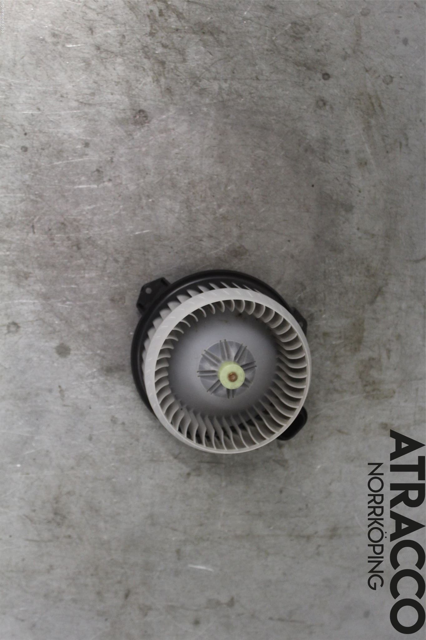 Toyota YARIS XP130 15-20 Värmefläkt