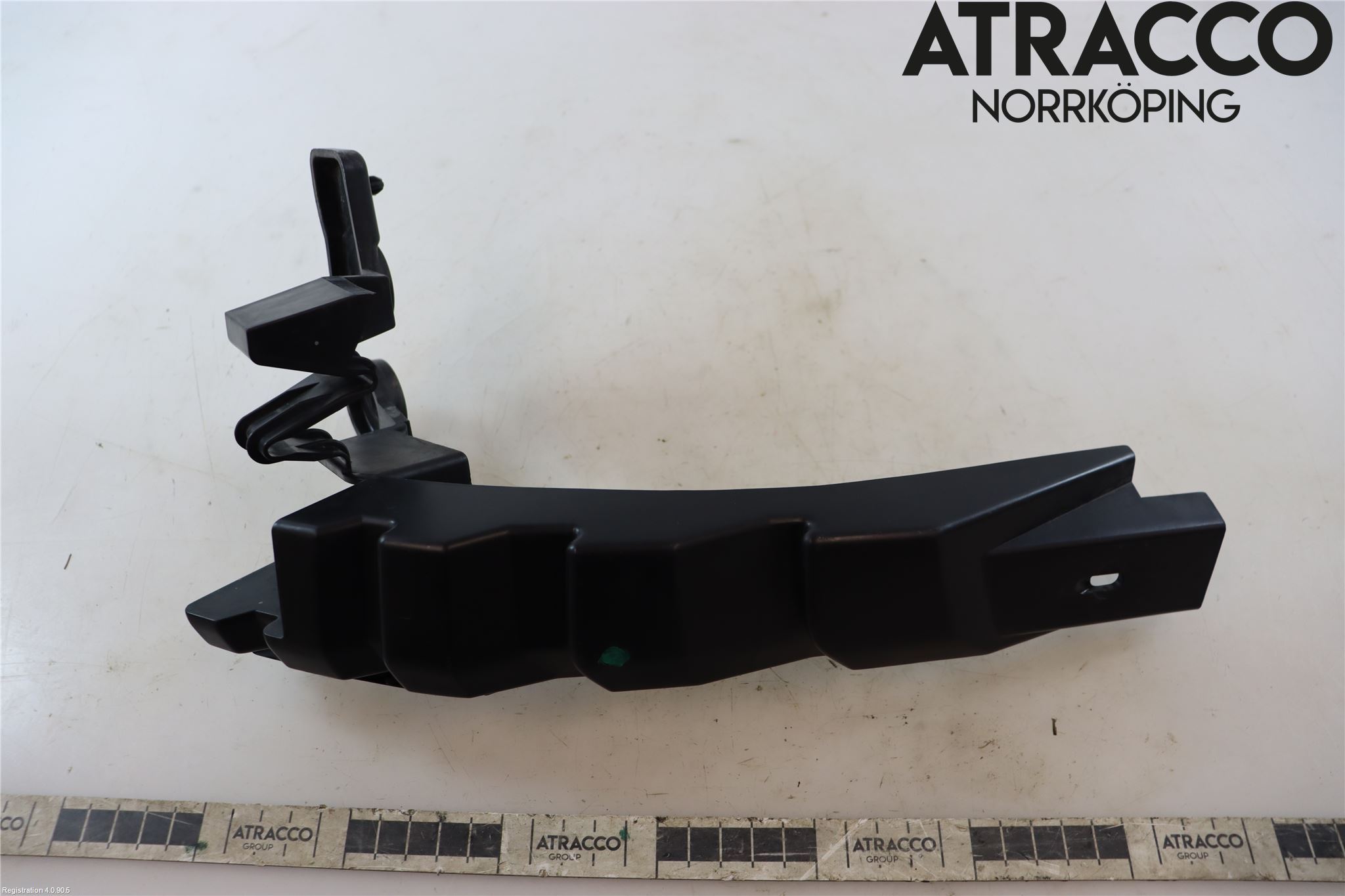 Jaguar F-PACE Stötfångarfäste Bak Vä