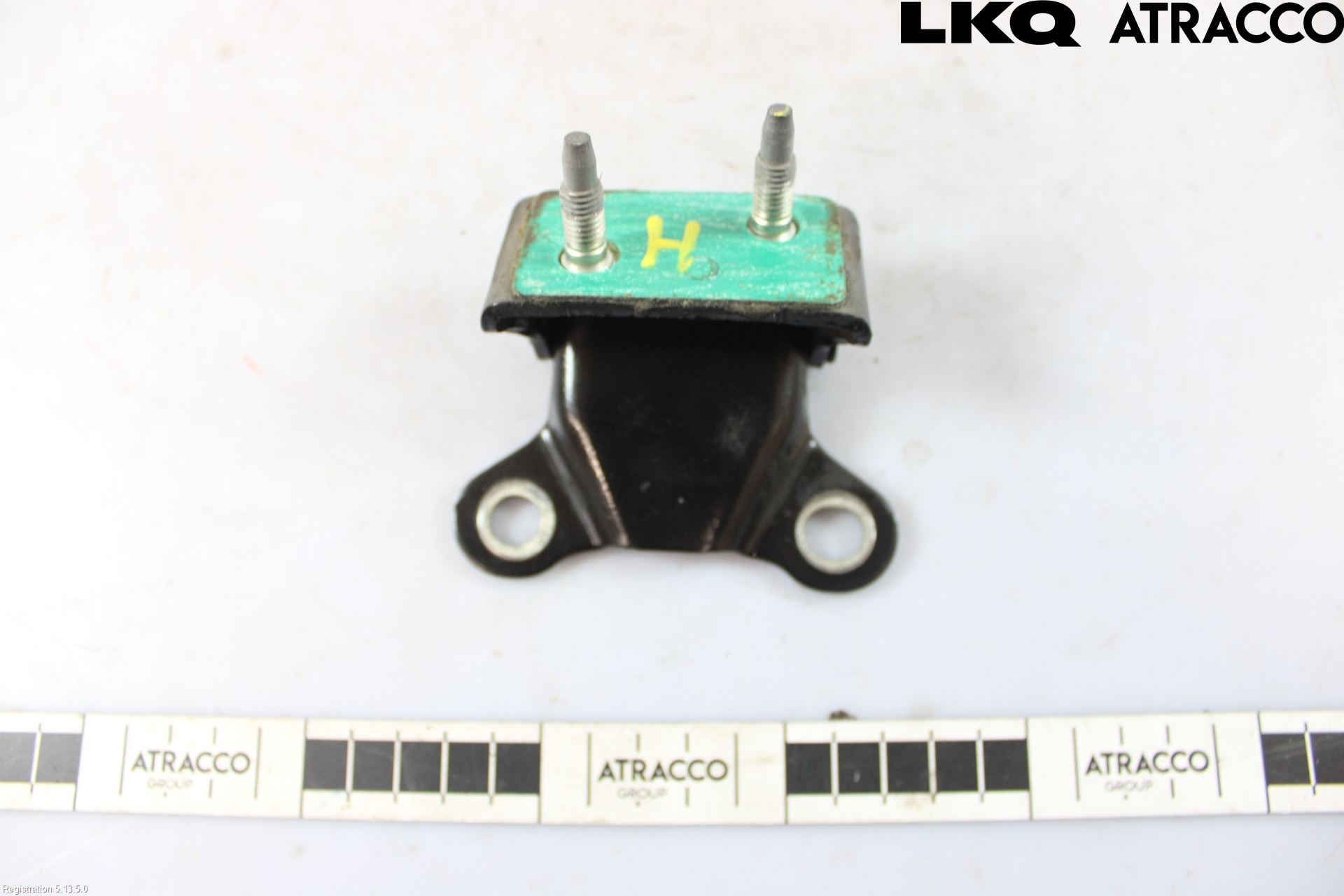 Toyota YARIS CROSS XP21 21- Bakluckegångjärn Hö