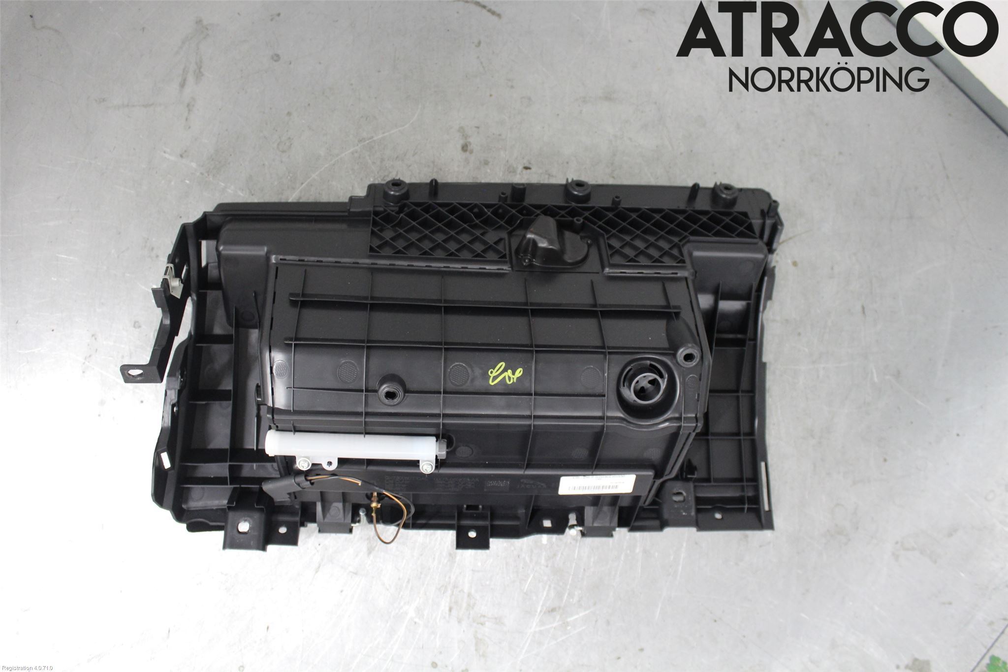 Jaguar XE (X760) 15-24 Handskfack
