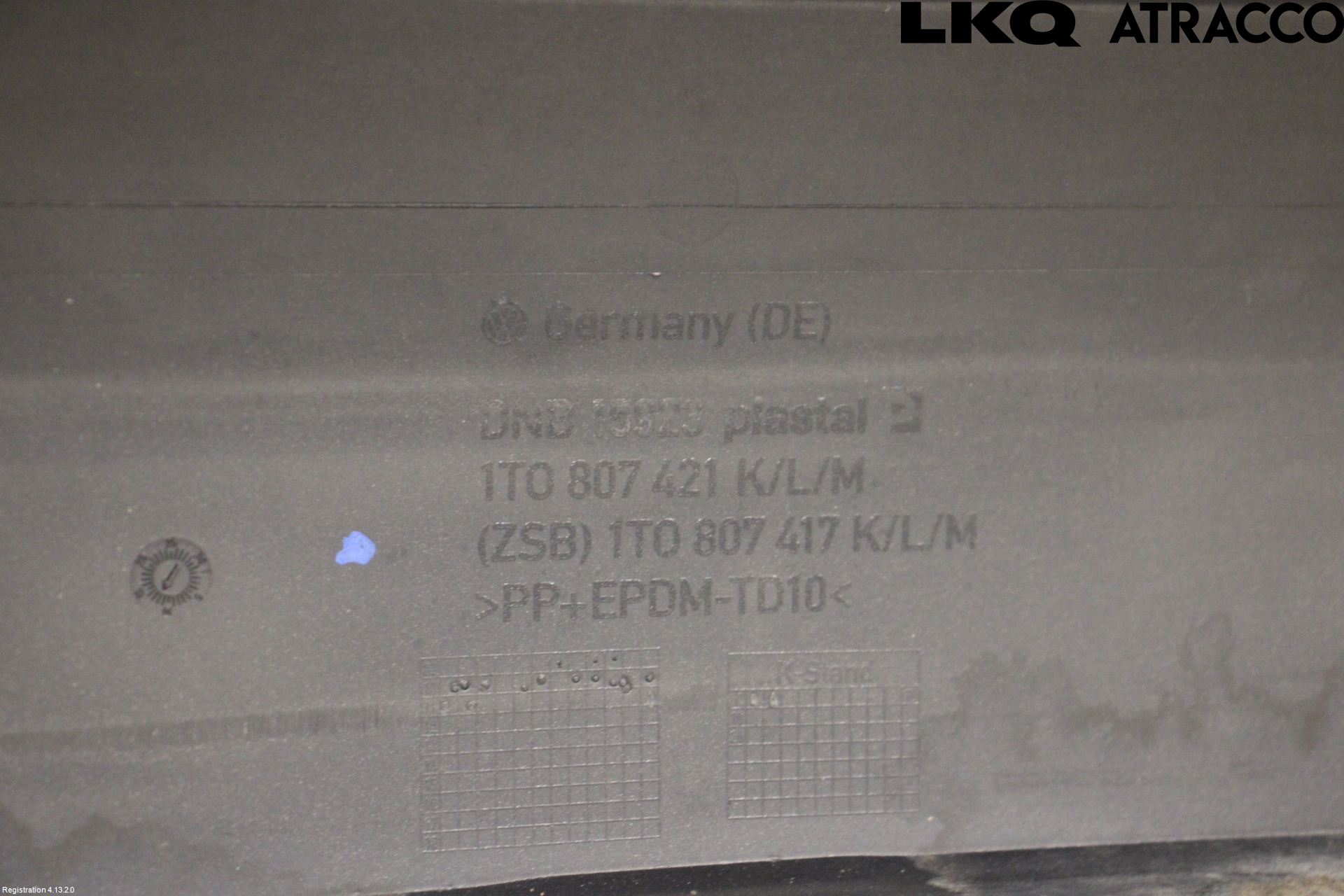 Volkswagen VW TOURAN 10-15 Stötfångarbeklädnad Bak