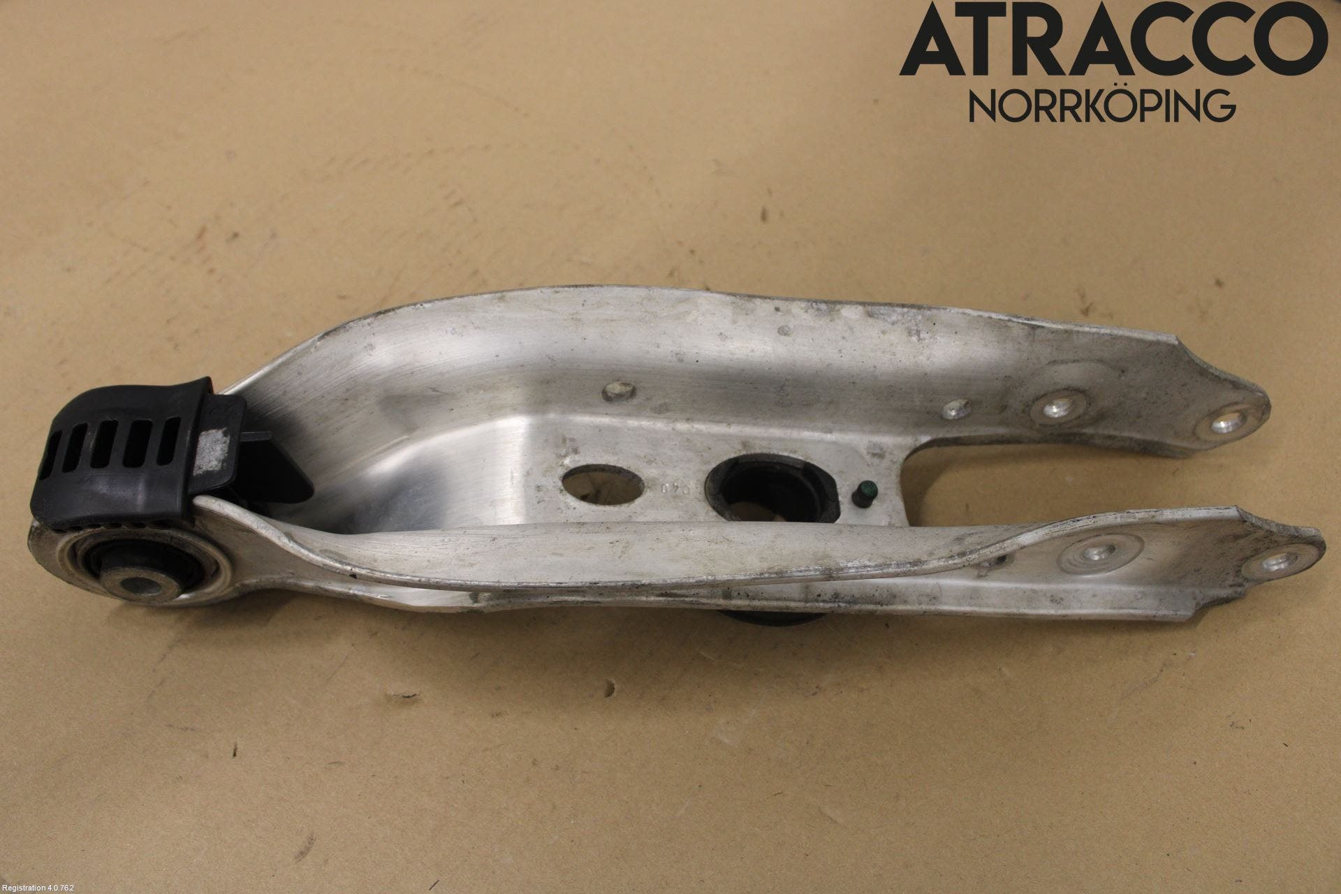 Audi A6 F2/C8 19- Bärarm Bak Höger