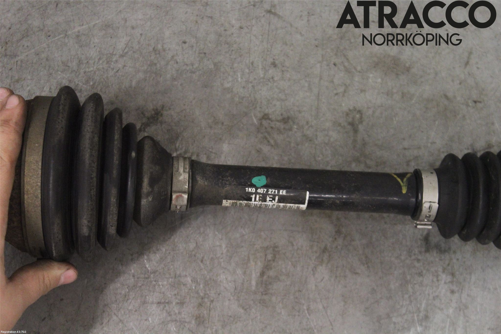Volkswagen VW PASSAT 11-14 Drivaxel Fram Vänster