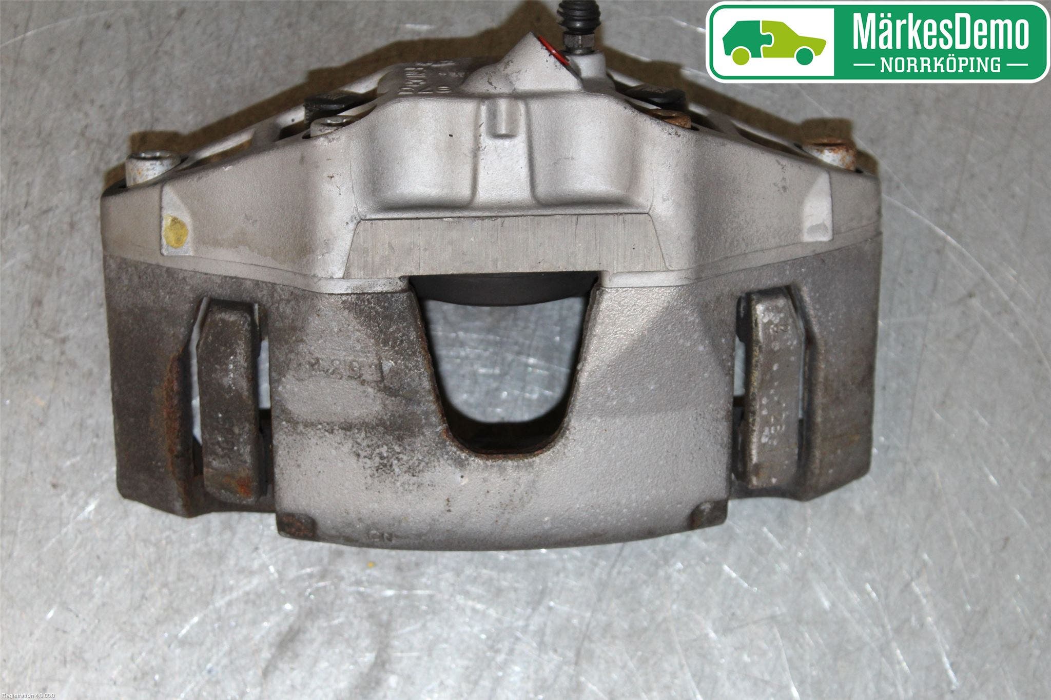 Volvo V40 12-19 Bromsok Fram Vänster