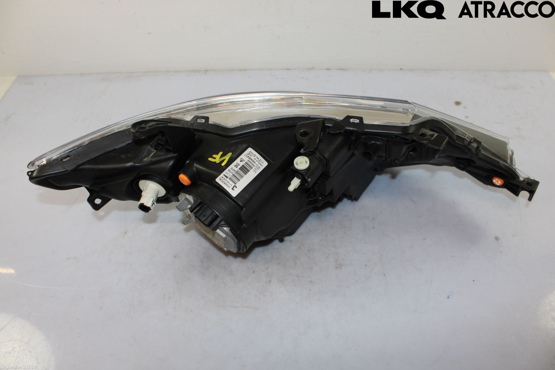 Toyota AURIS 13-19 Strålkastare Vänster