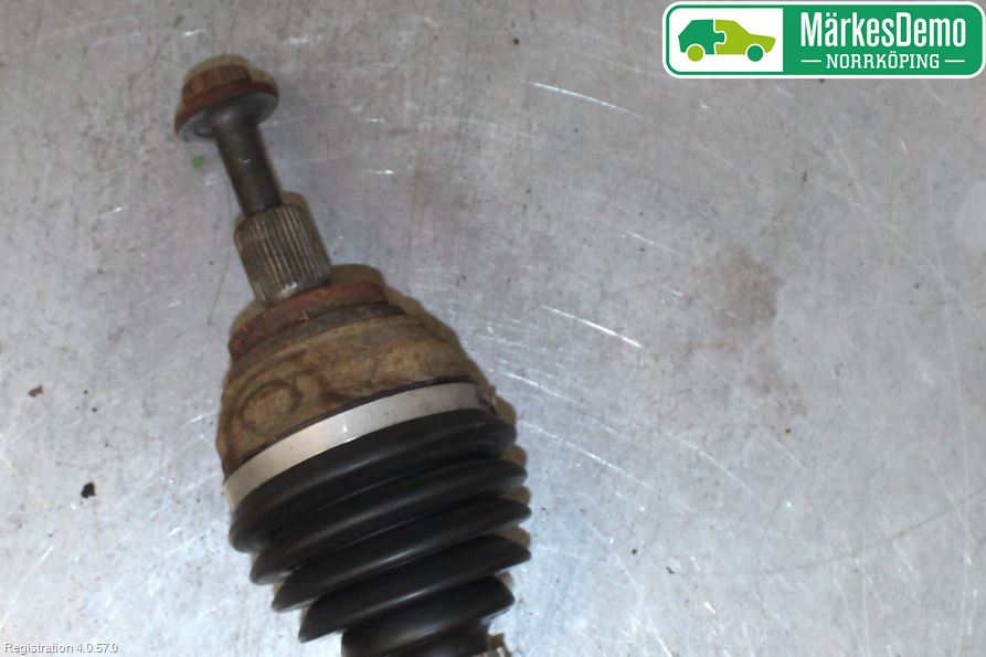 Volkswagen VW CADDY 16-20 Drivaxel Fram Vänster