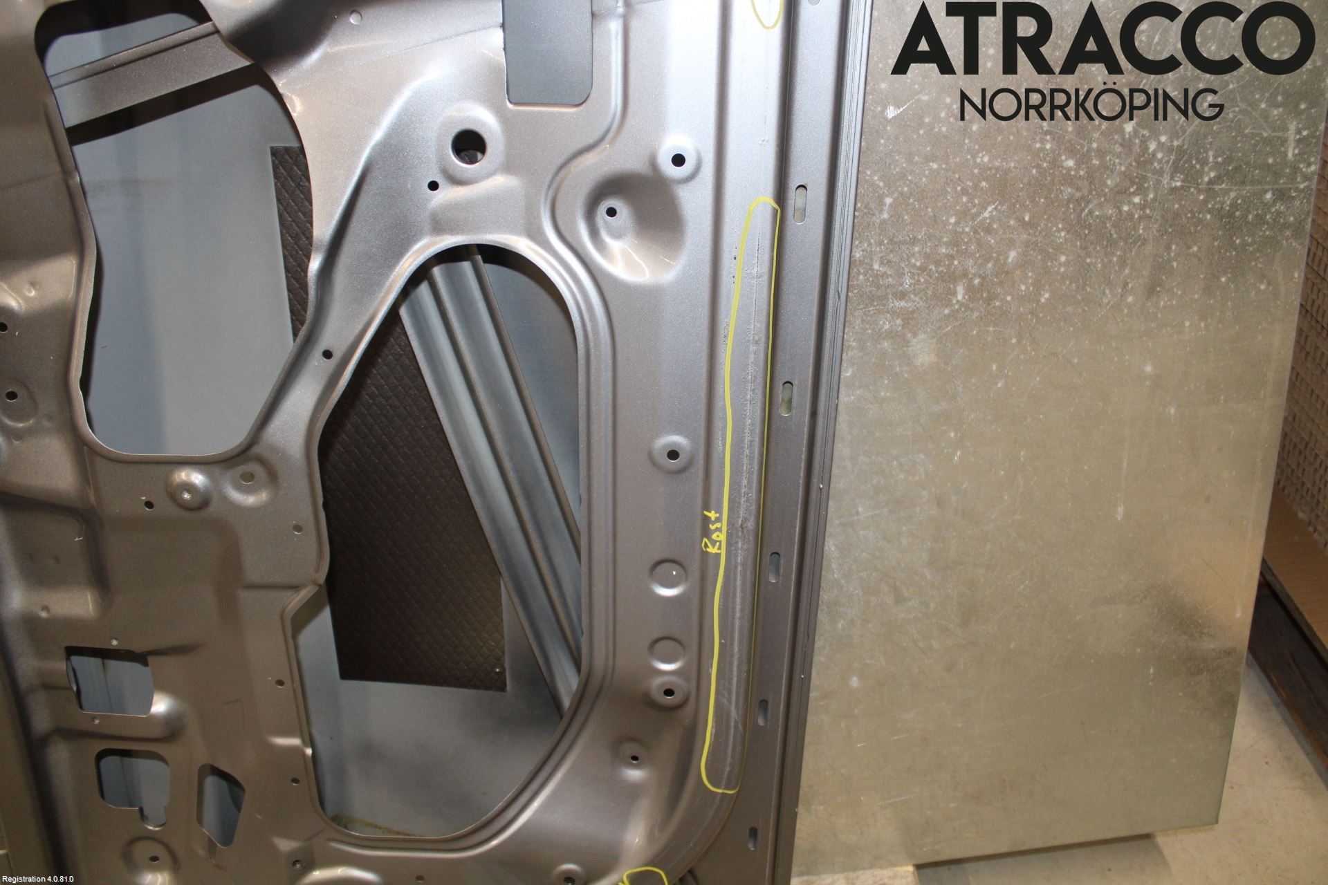 BMW X3 E83     03-10 Dörr Fram Vänster