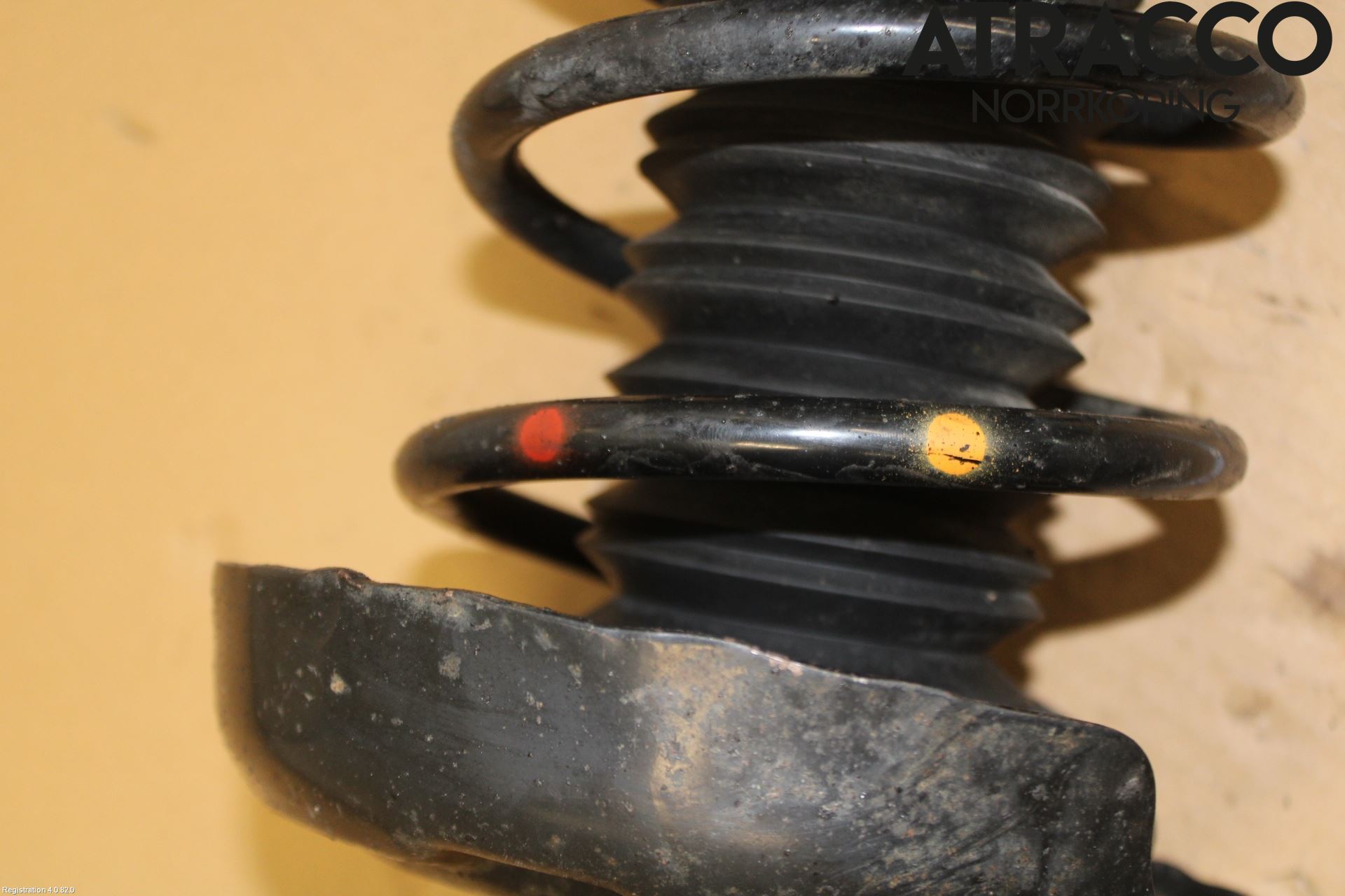 Toyota COROLLA 19- Fjäderben Fram Vänster