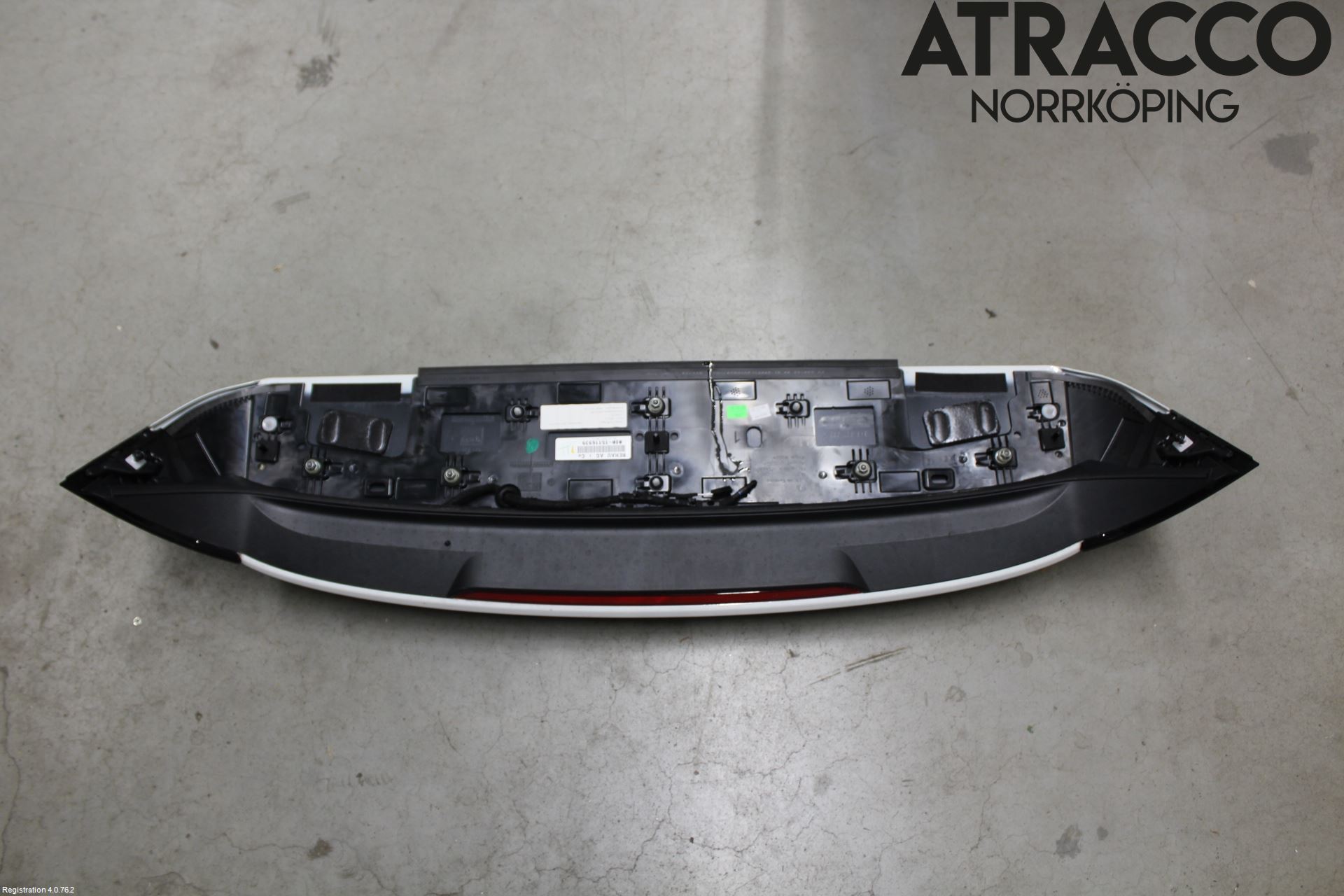 Volkswagen VW GOLF / E-GOLF VIII 20- Spoiler Baklucka