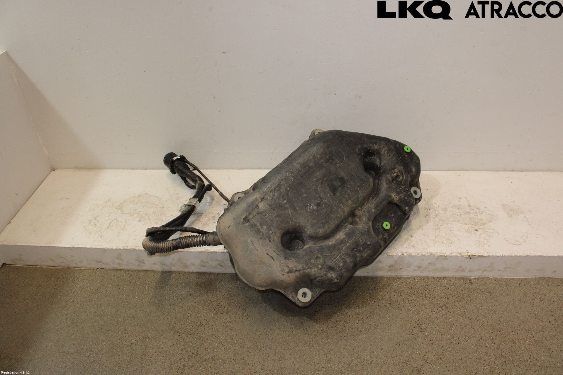 Toyota YARIS CROSS XP21 21- Bränsletank